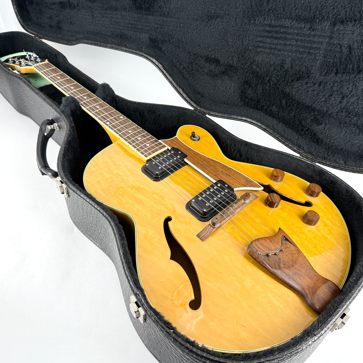 1985 Fender D’Aquisto Standard – Natural