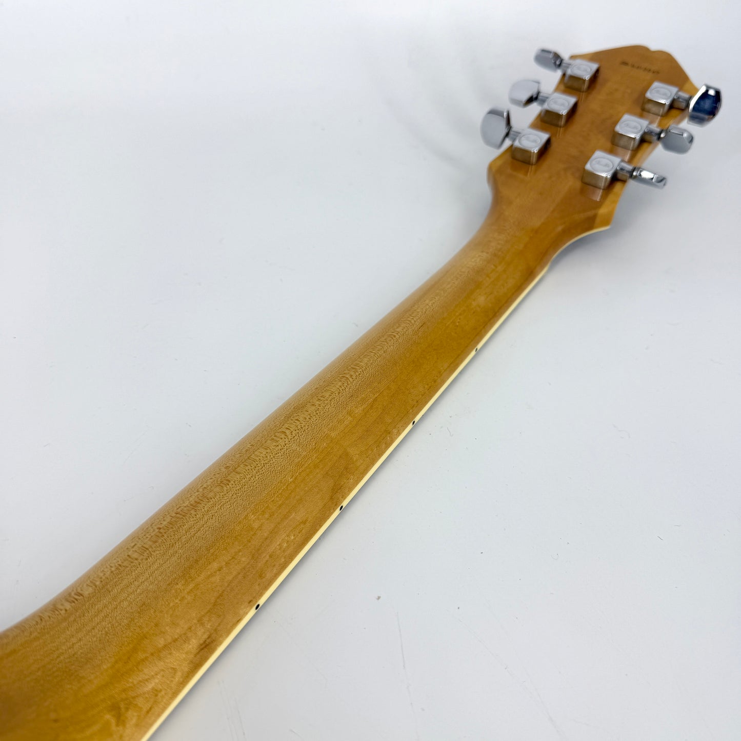 1985 Fender D’Aquisto Standard – Natural