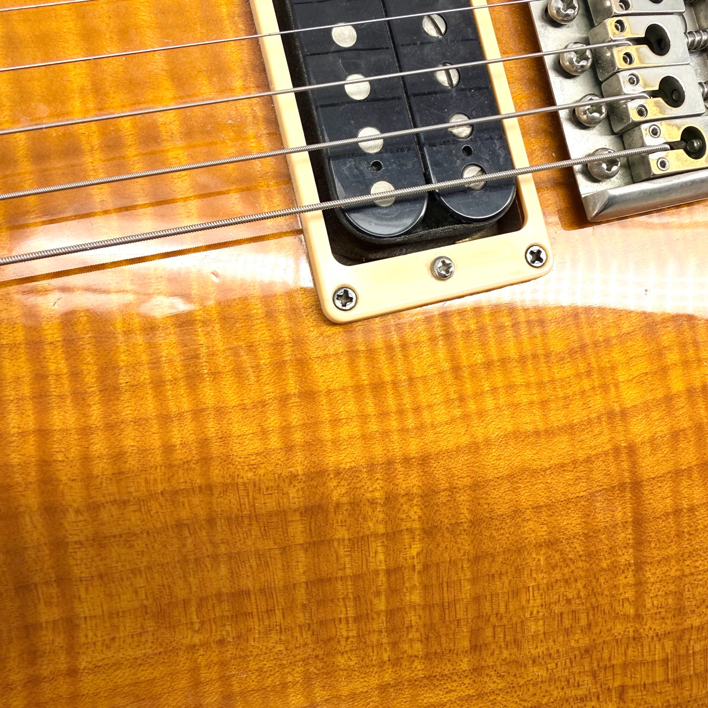 1997 PRS Custom 22 – Vintage Yellow