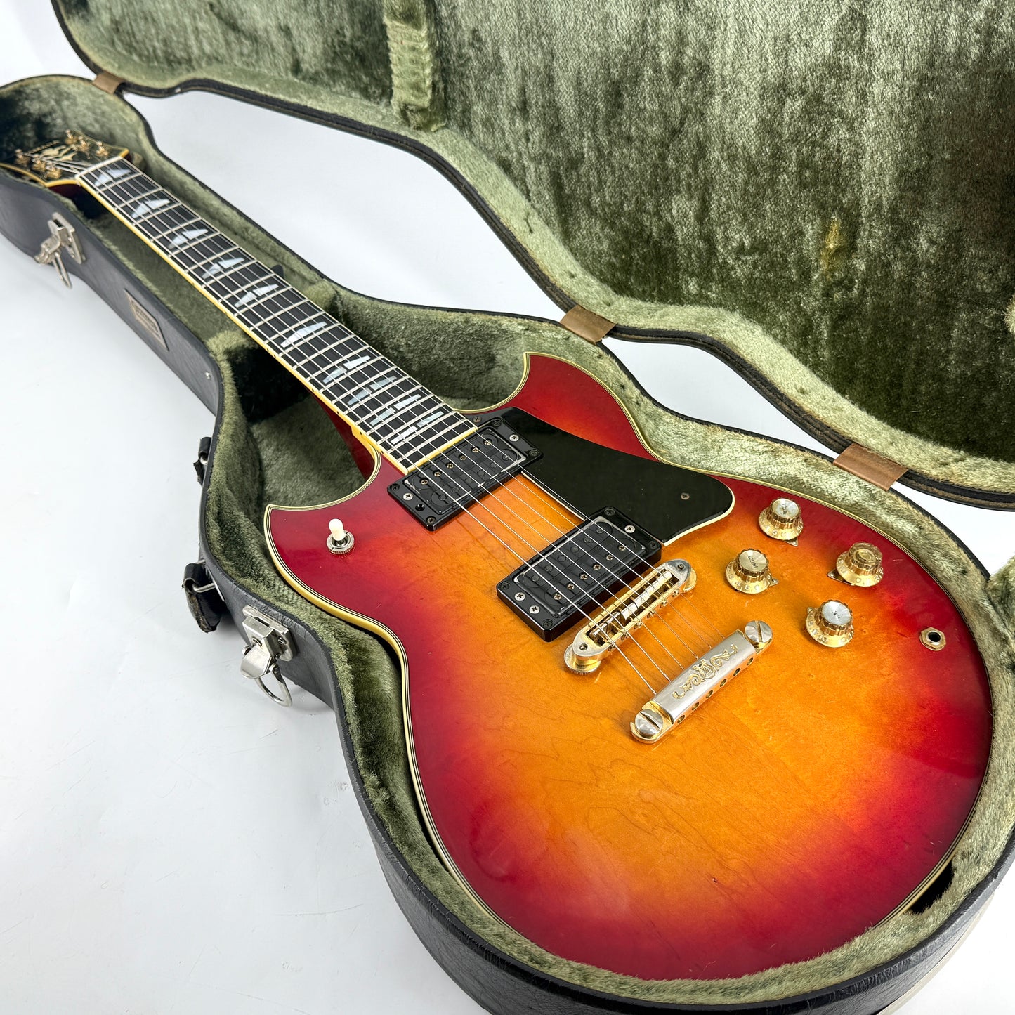 1977 Yamaha SG1000 – Cherry Sunburst