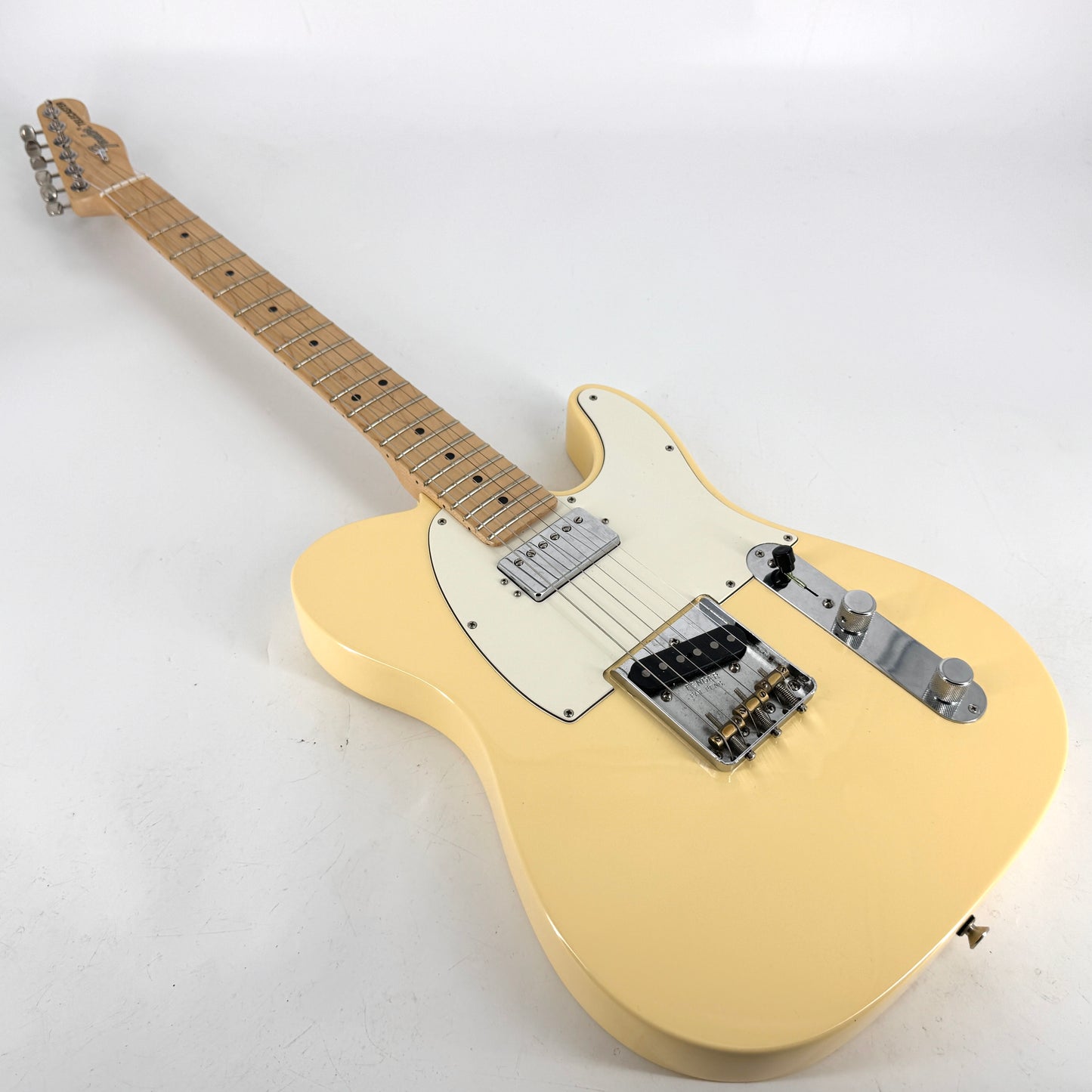 2020 Fender American Performer Telecaster Hum – Vintage White