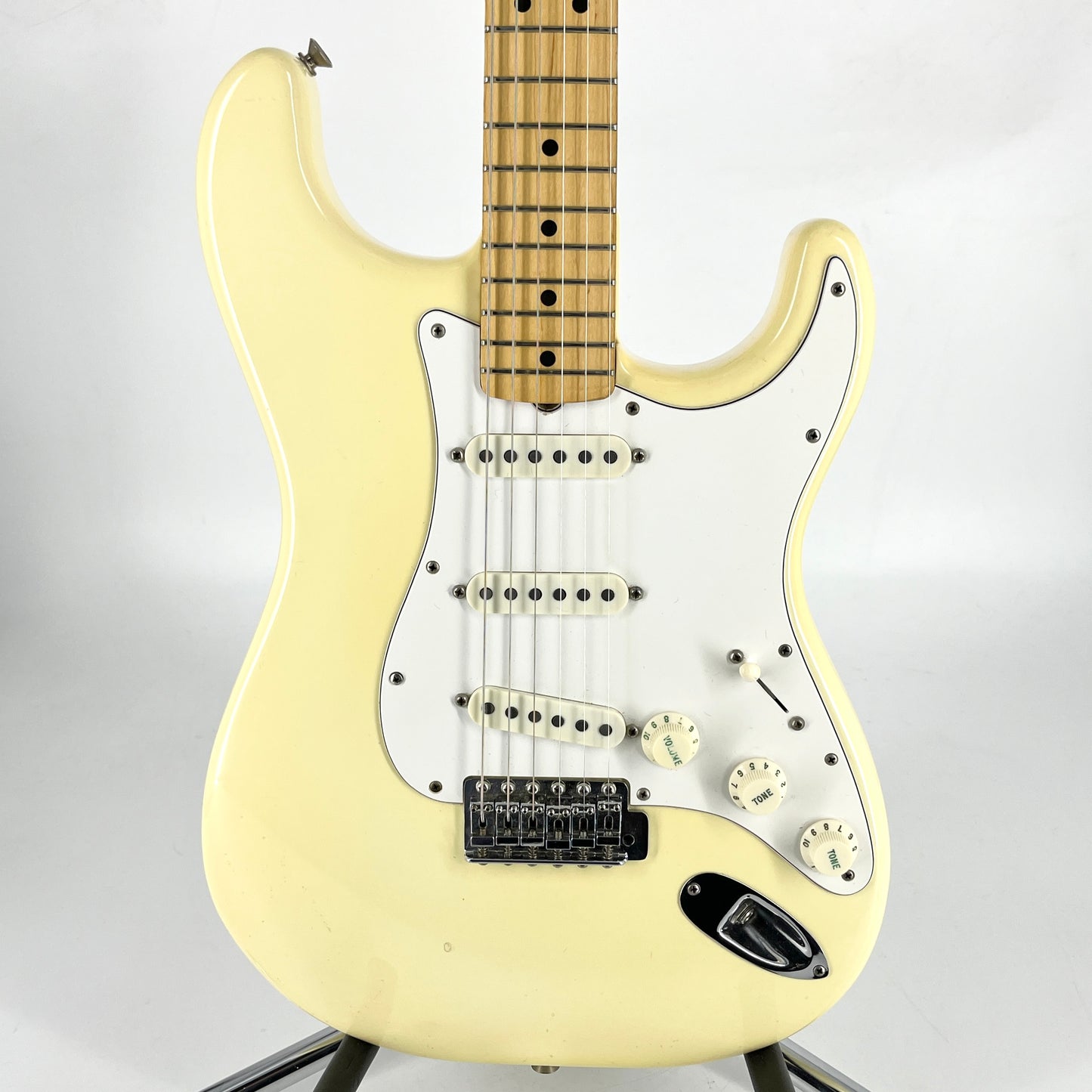 1982 Fender American Dan Smith Stratocaster – Olympic White