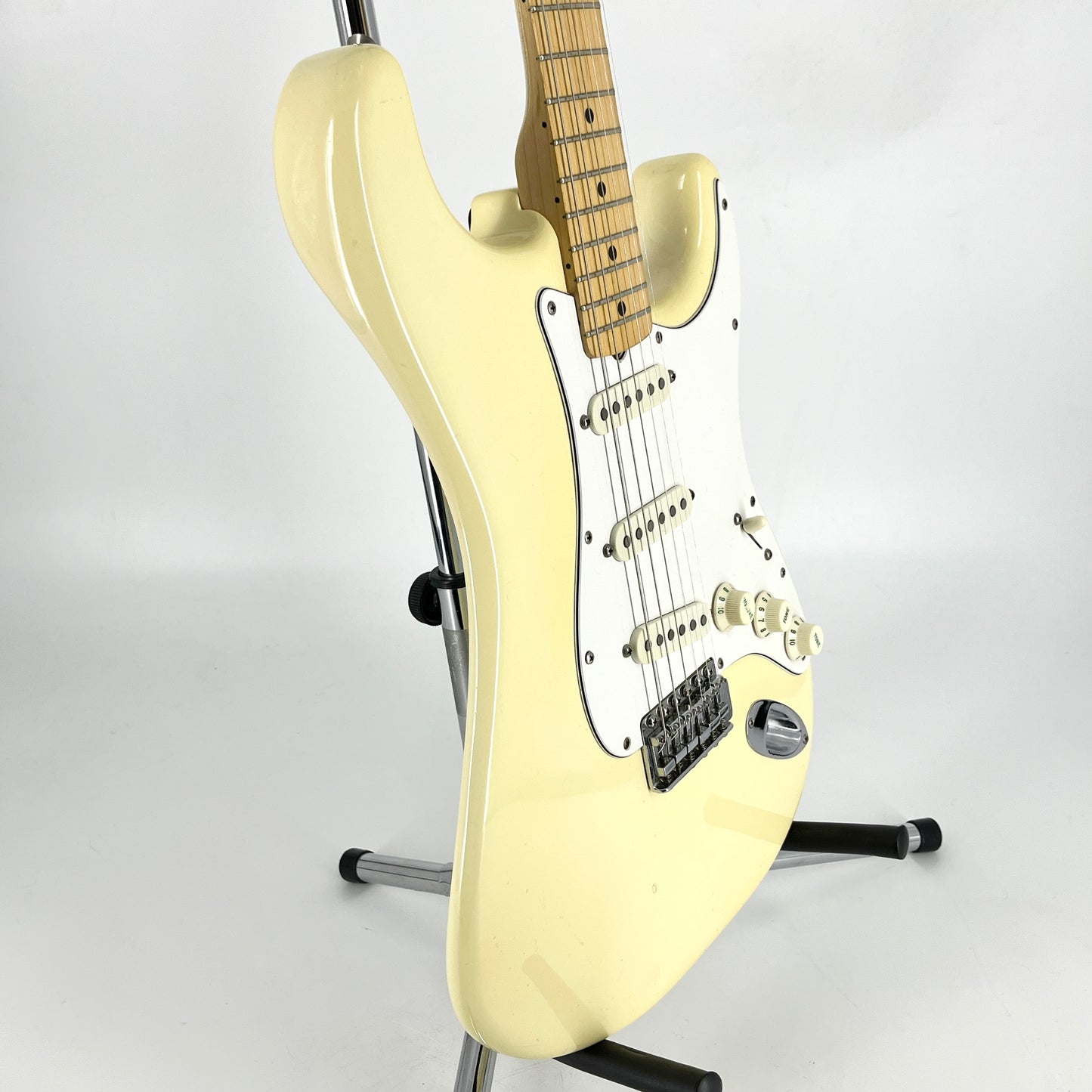 1982 Fender American Dan Smith Stratocaster – Olympic White