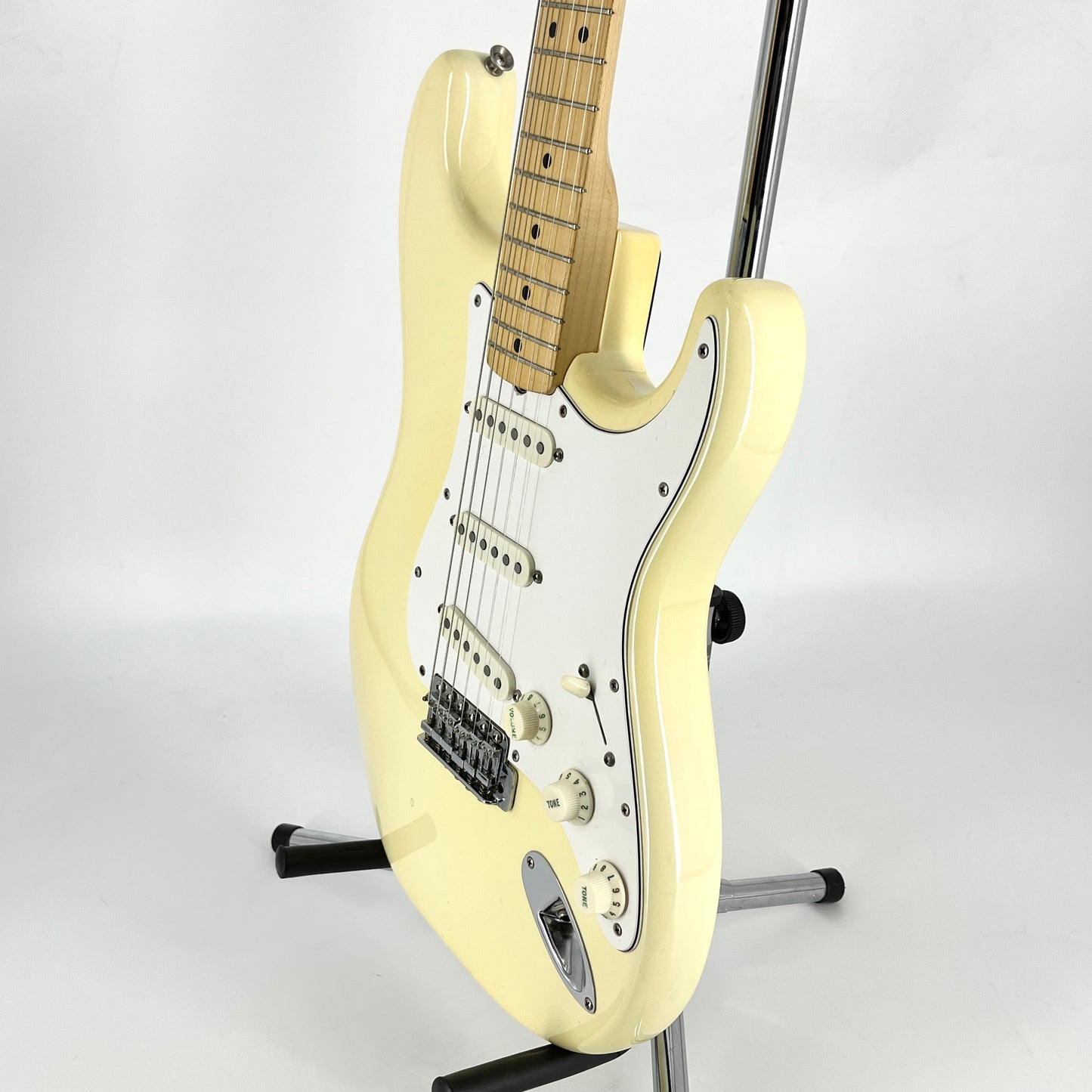 1982 Fender American Dan Smith Stratocaster – Olympic White