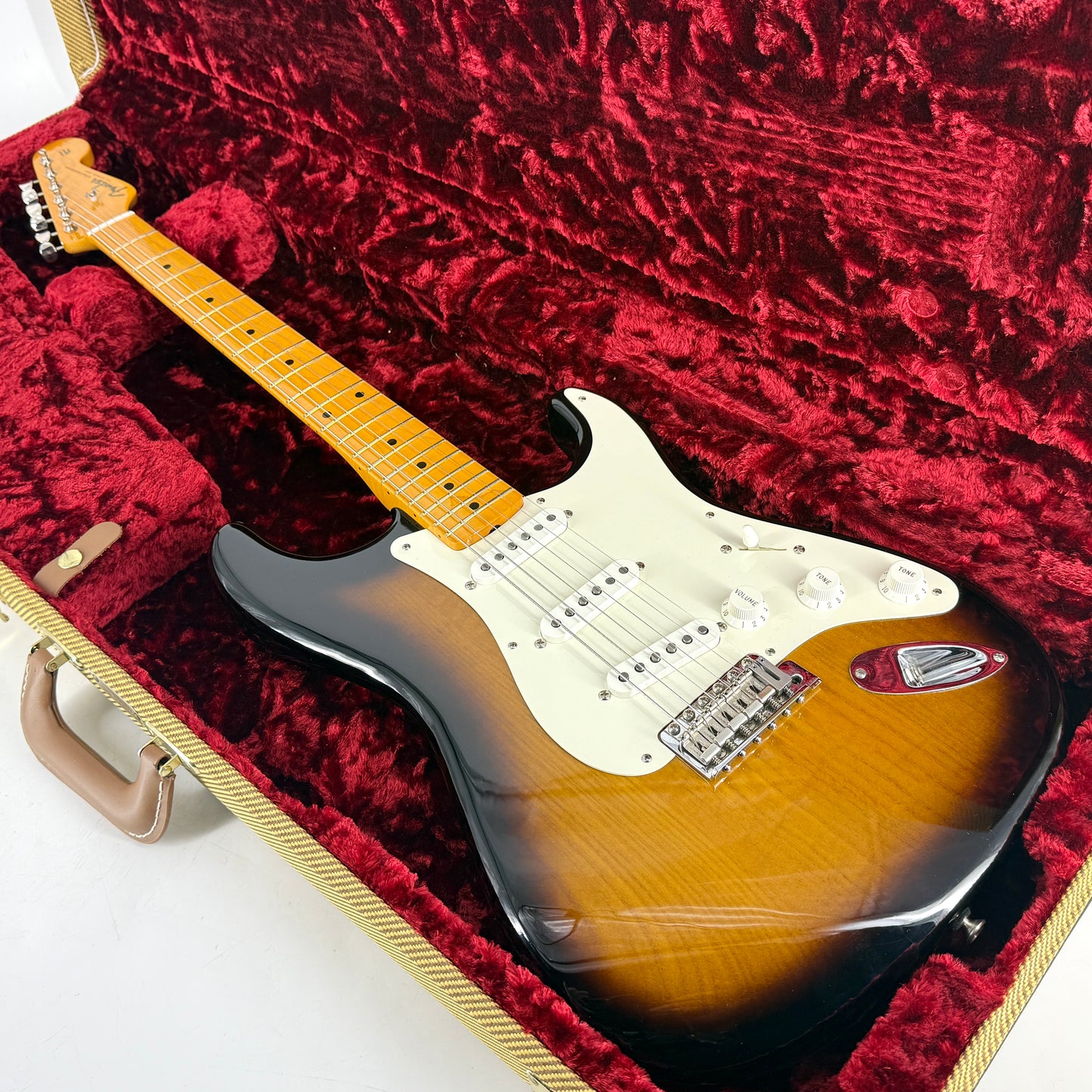 2021 Fender Eric Johnson 1954 Virginia Stratocaster - 2 Tone Sunburst