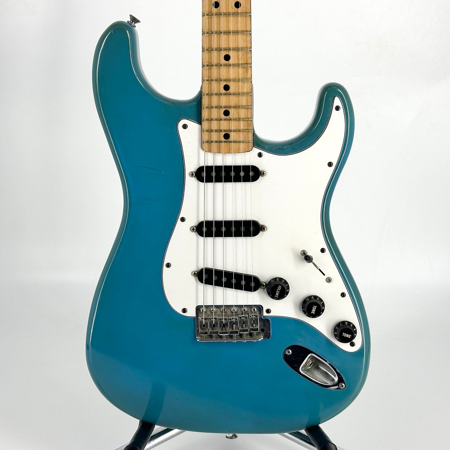 1981 Fender American International Series Stratocaster – Maui Blue