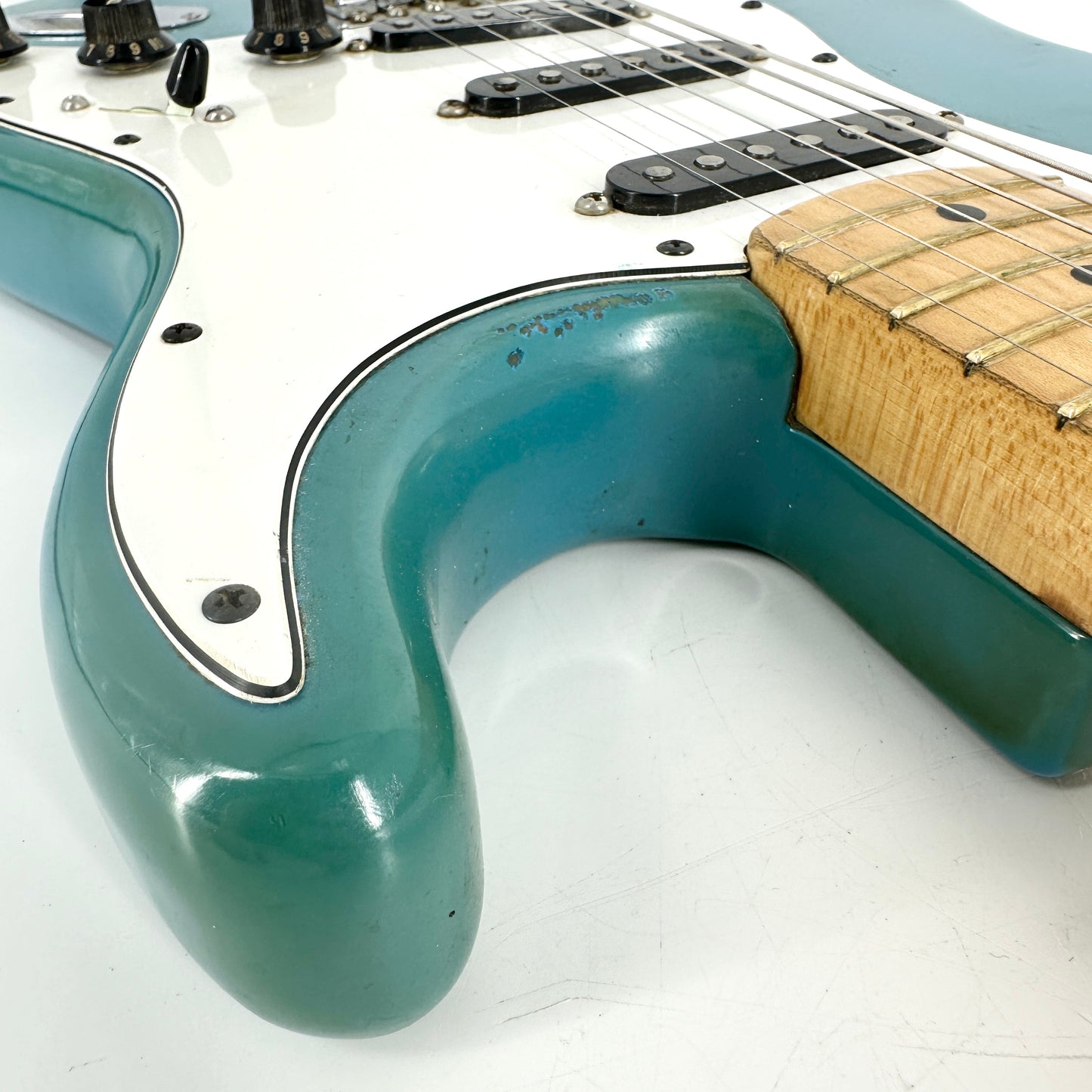 1981 Fender American International Series Stratocaster – Maui Blue