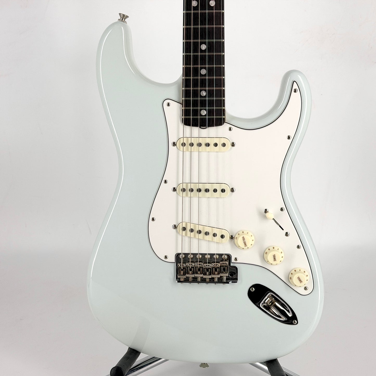 2025 Fender American Vintage II 1965 Stratocaster - Sonic Blue