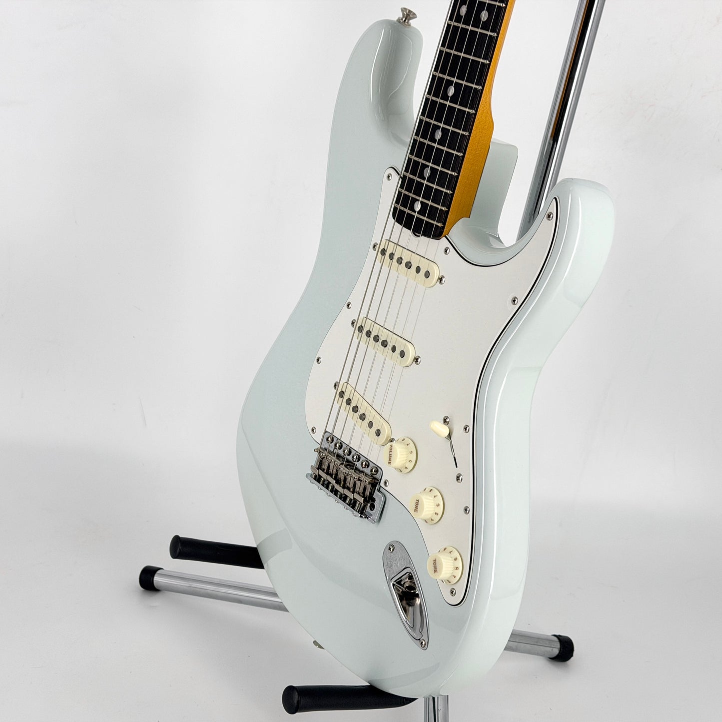 2025 Fender American Vintage II 1965 Stratocaster - Sonic Blue