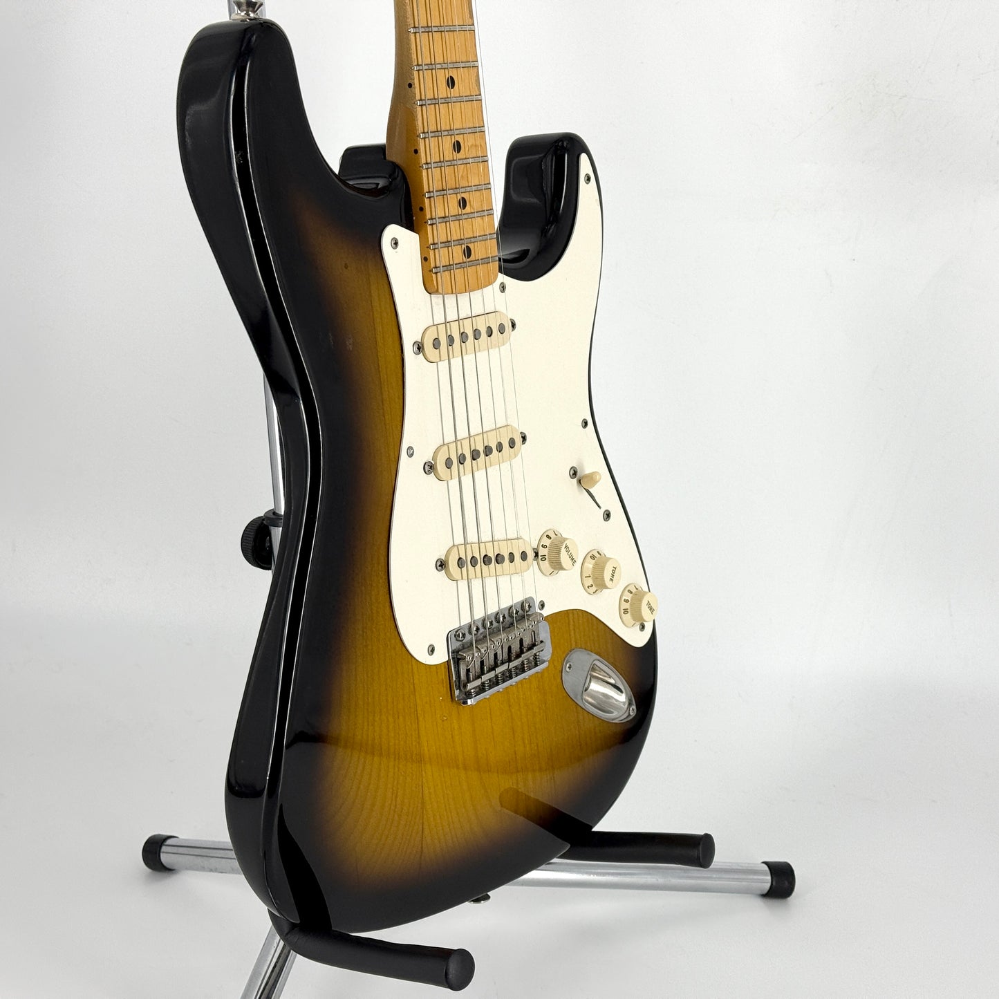 1989 Fender American Vintage ’57 Stratocaster – 2 Tone Sunburst