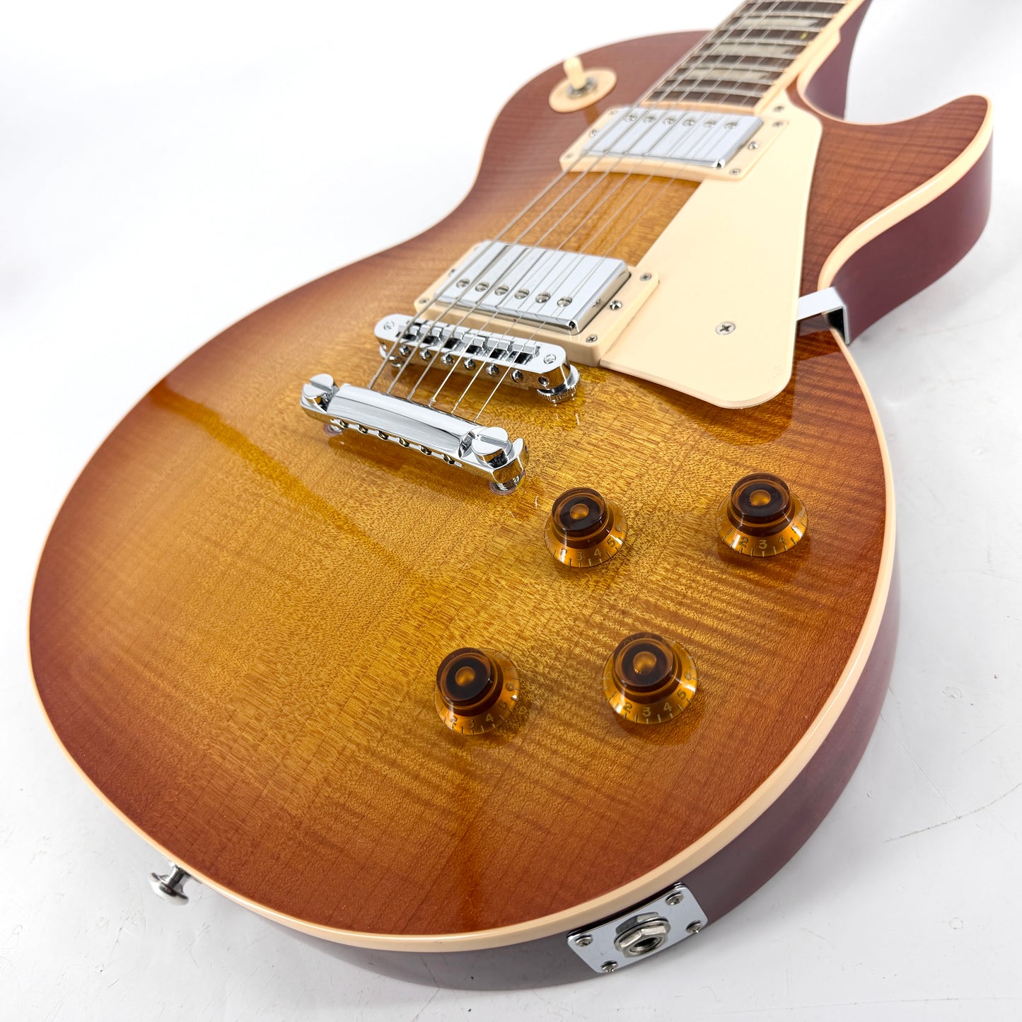2016 Gibson Les Paul Standard Plus – Light Burst