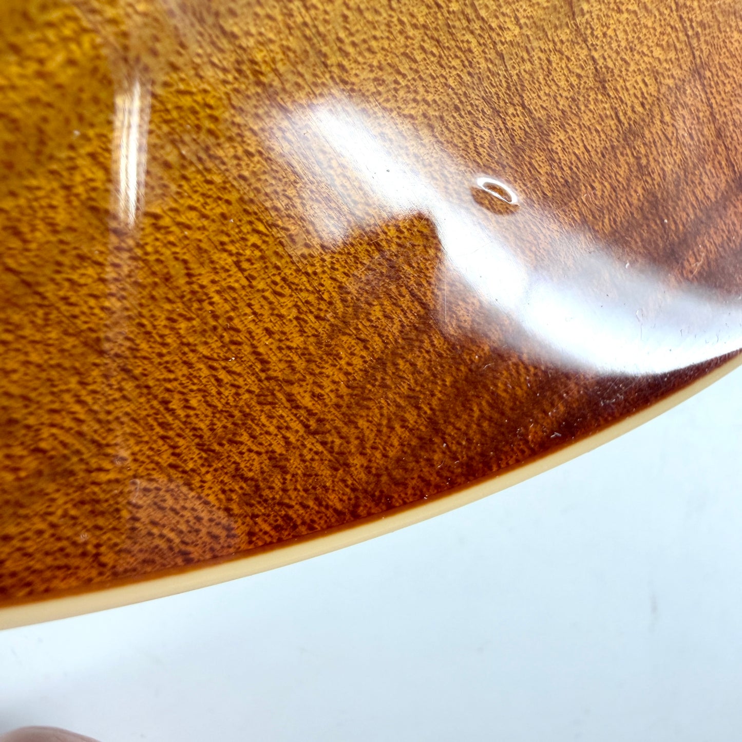 2016 Gibson Les Paul Standard Plus – Light Burst