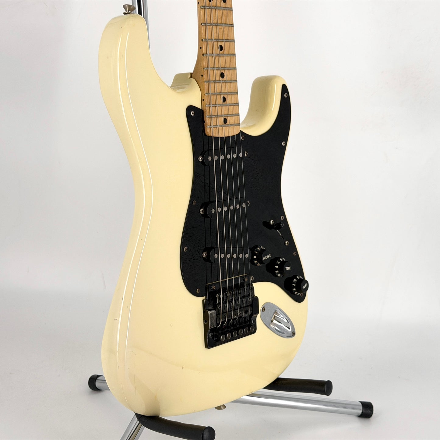1977 Fender American Stratocaster – Olympic White