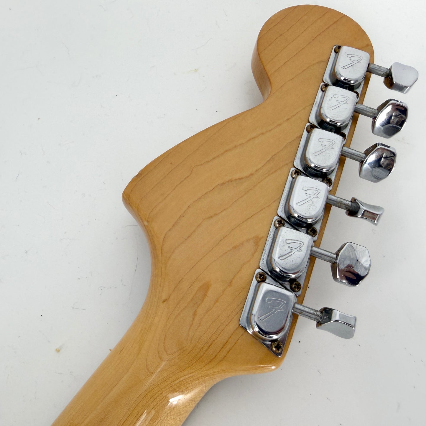 1977 Fender American Stratocaster – Olympic White