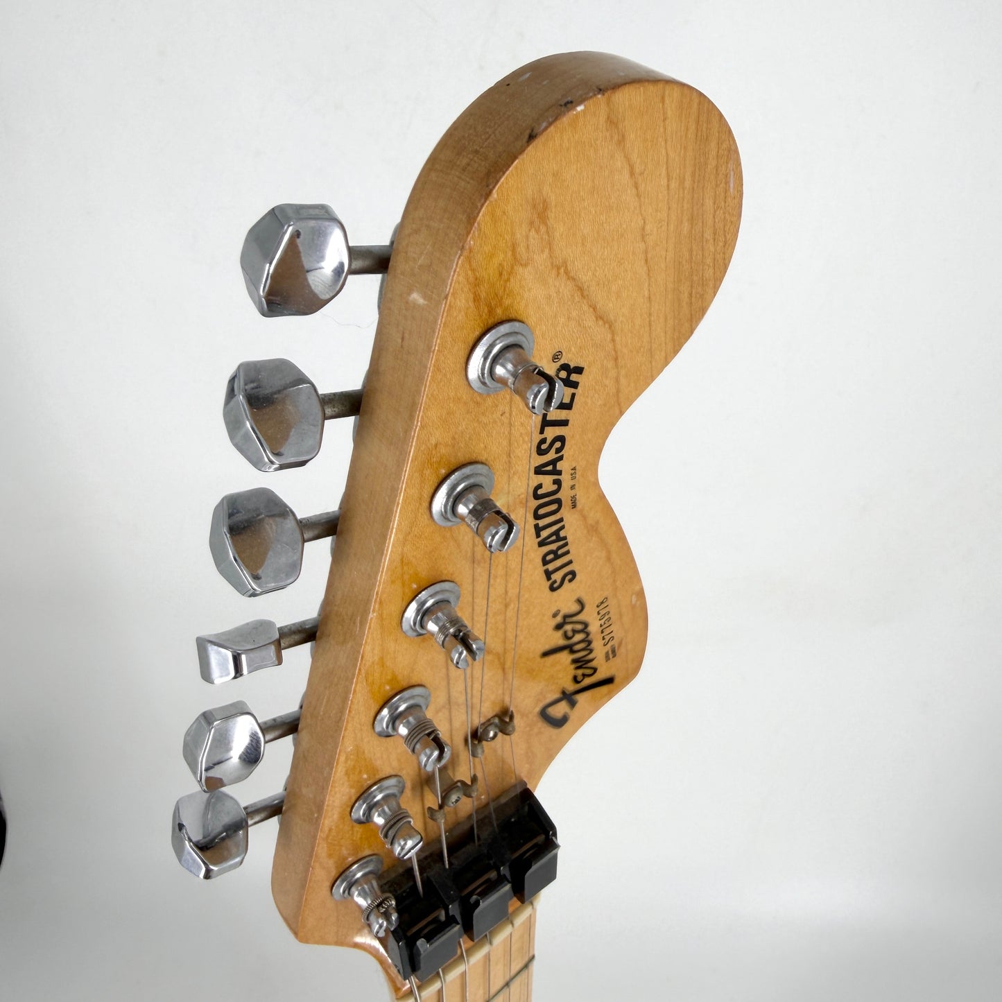 1977 Fender American Stratocaster – Olympic White