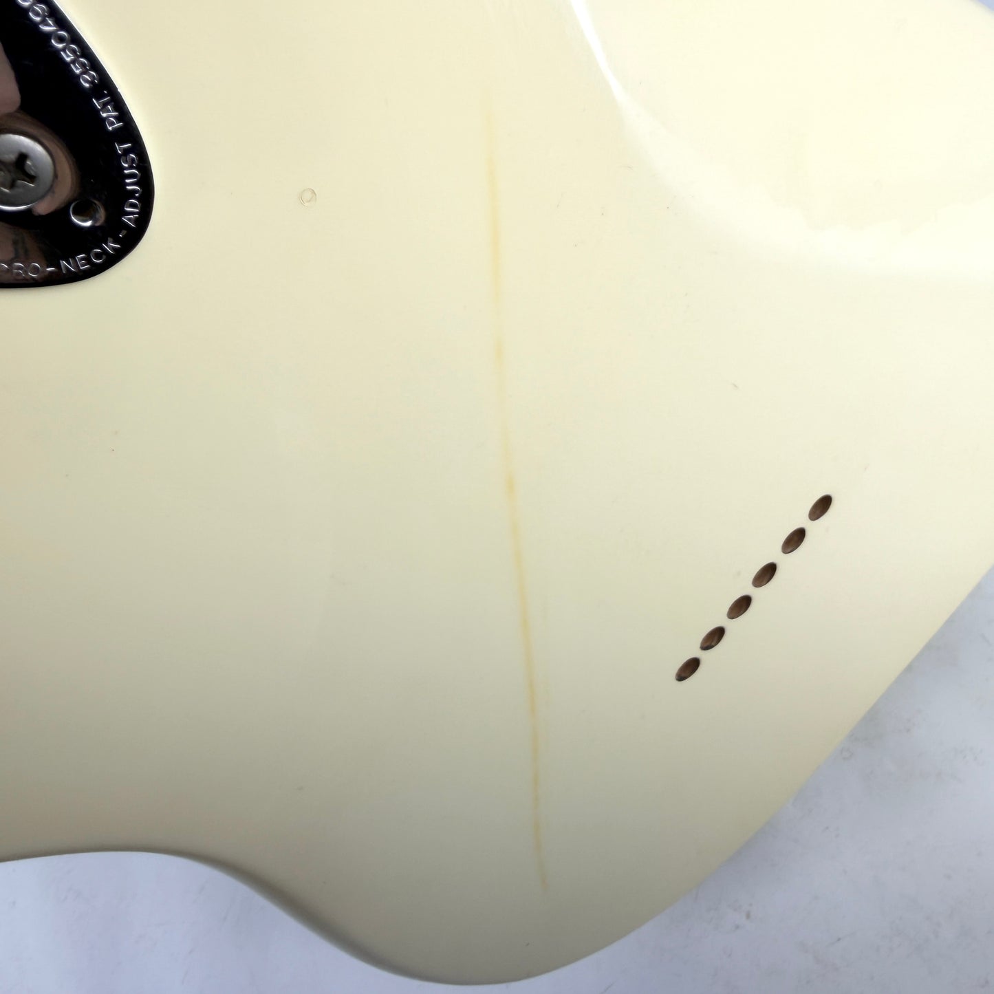 1977 Fender American Stratocaster – Olympic White