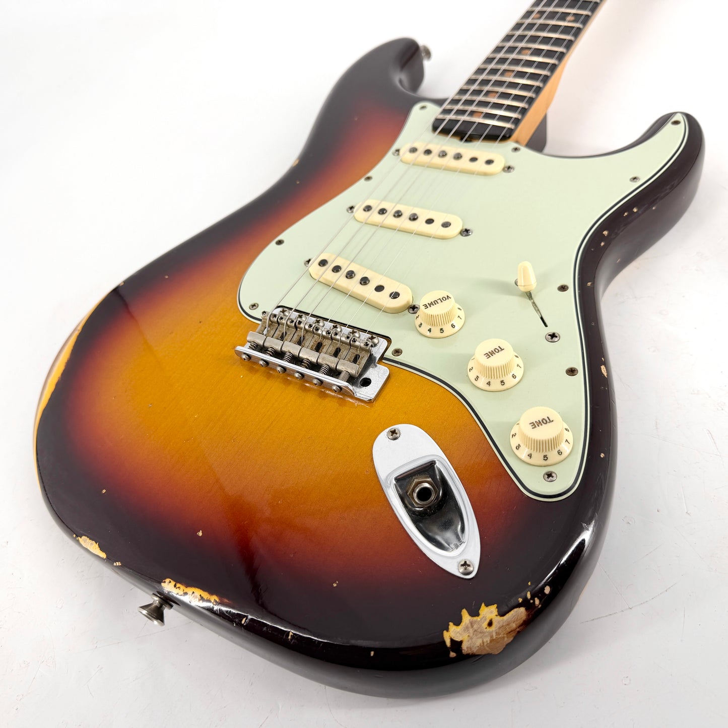 2018 Fender Custom Shop 60 Stratocaster Relic – Chocolate 3 Tone Sunburst