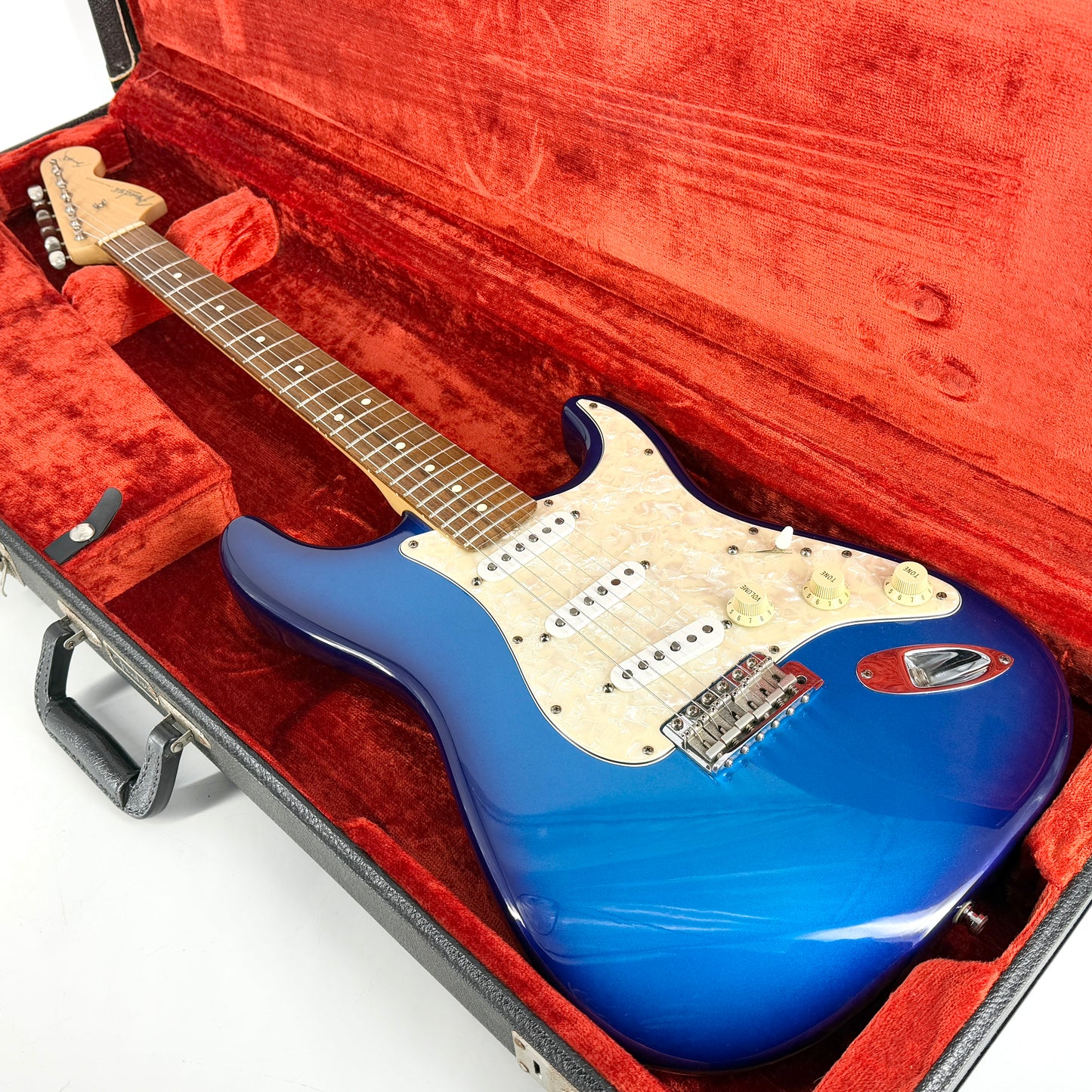 1996 Fender Bonnie Raitt Signature Stratocaster - Desert Sunset