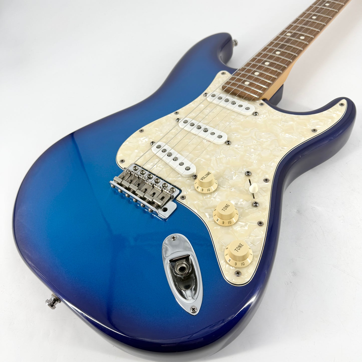 1996 Fender Bonnie Raitt Signature Stratocaster - Desert Sunset