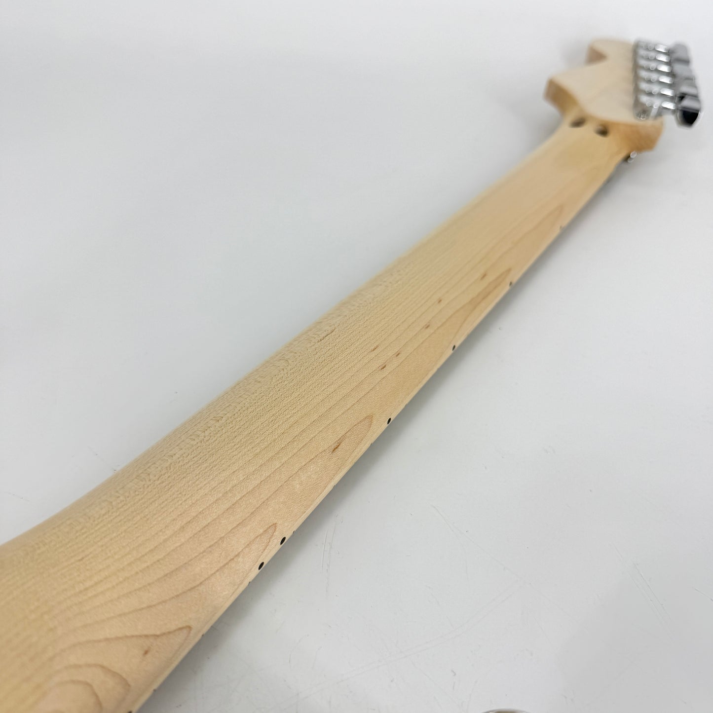 2021 EVH Striped Series – Black & White