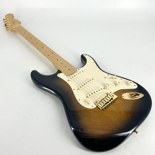 2004 Fender 50th Anniversary American Deluxe Stratocaster – Sunburst