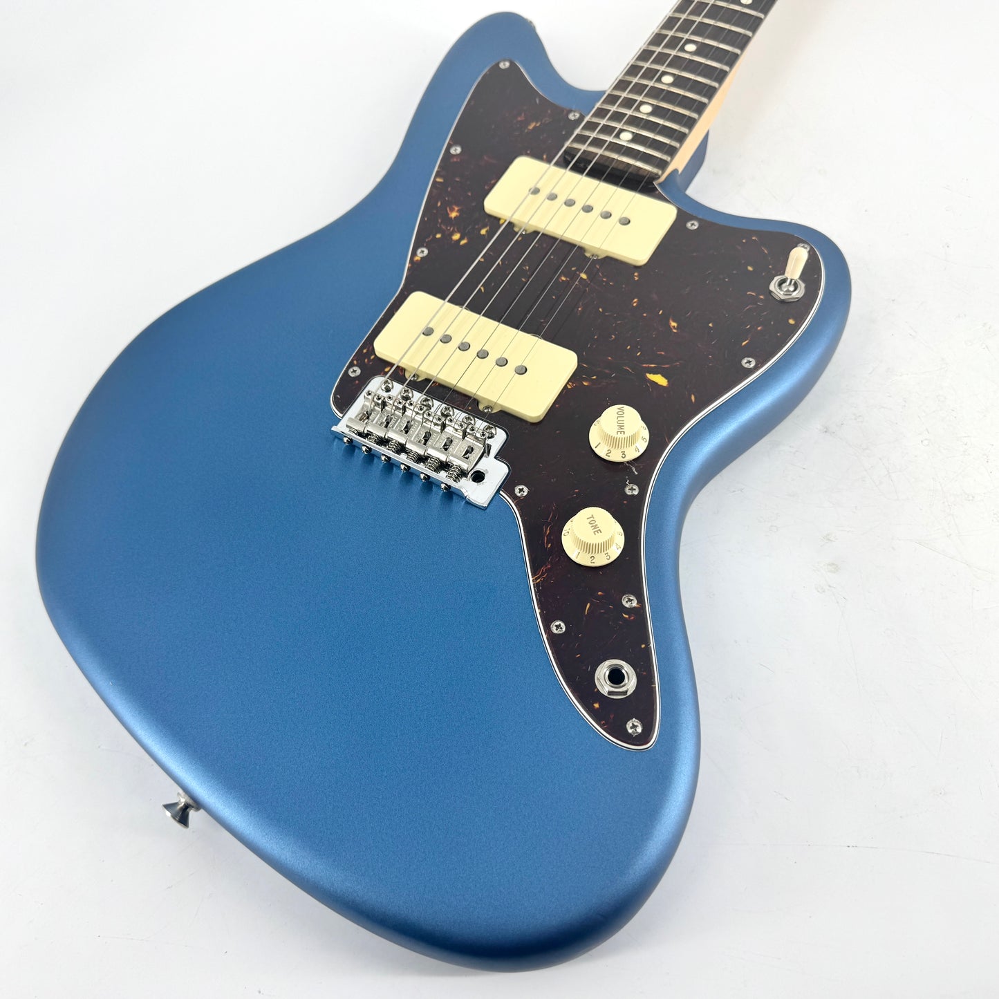 2023 Fender American Performer Jazzmaster – Lake Placid Blue
