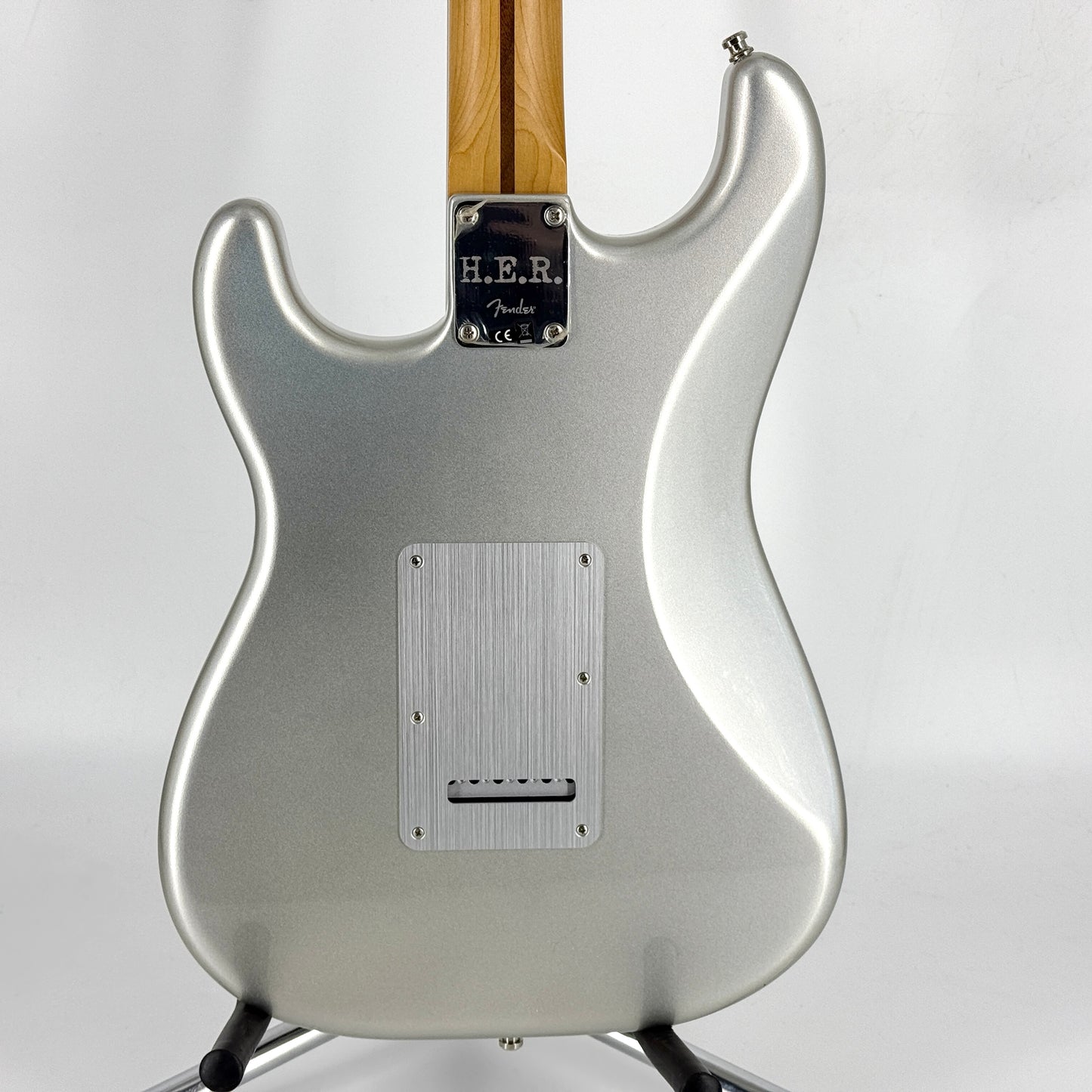 2020 FENDER H.E.R. Signature Stratocaster - Chrome Glow
