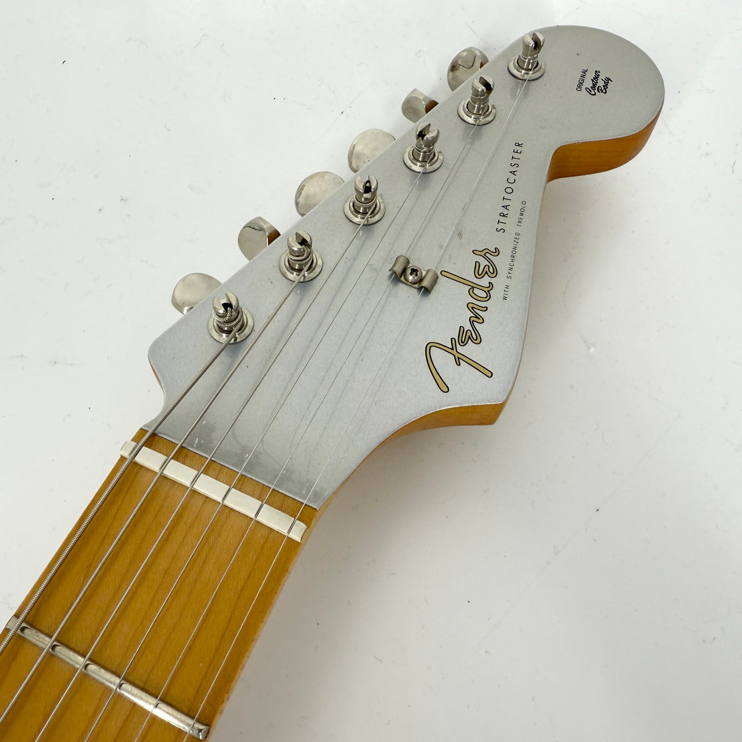 2020 FENDER H.E.R. Signature Stratocaster - Chrome Glow