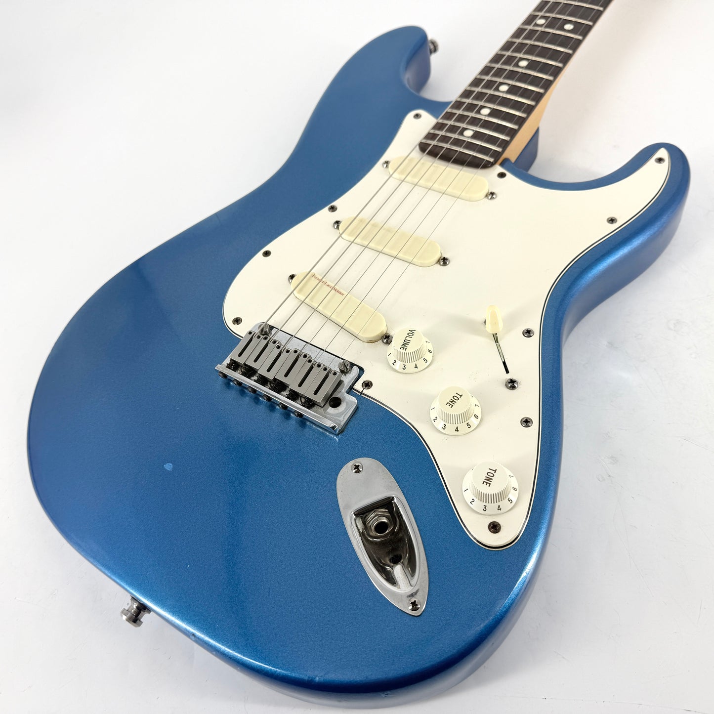 1991 Fender Strat Plus Deluxe Stratocaster – Lake Placid Blue