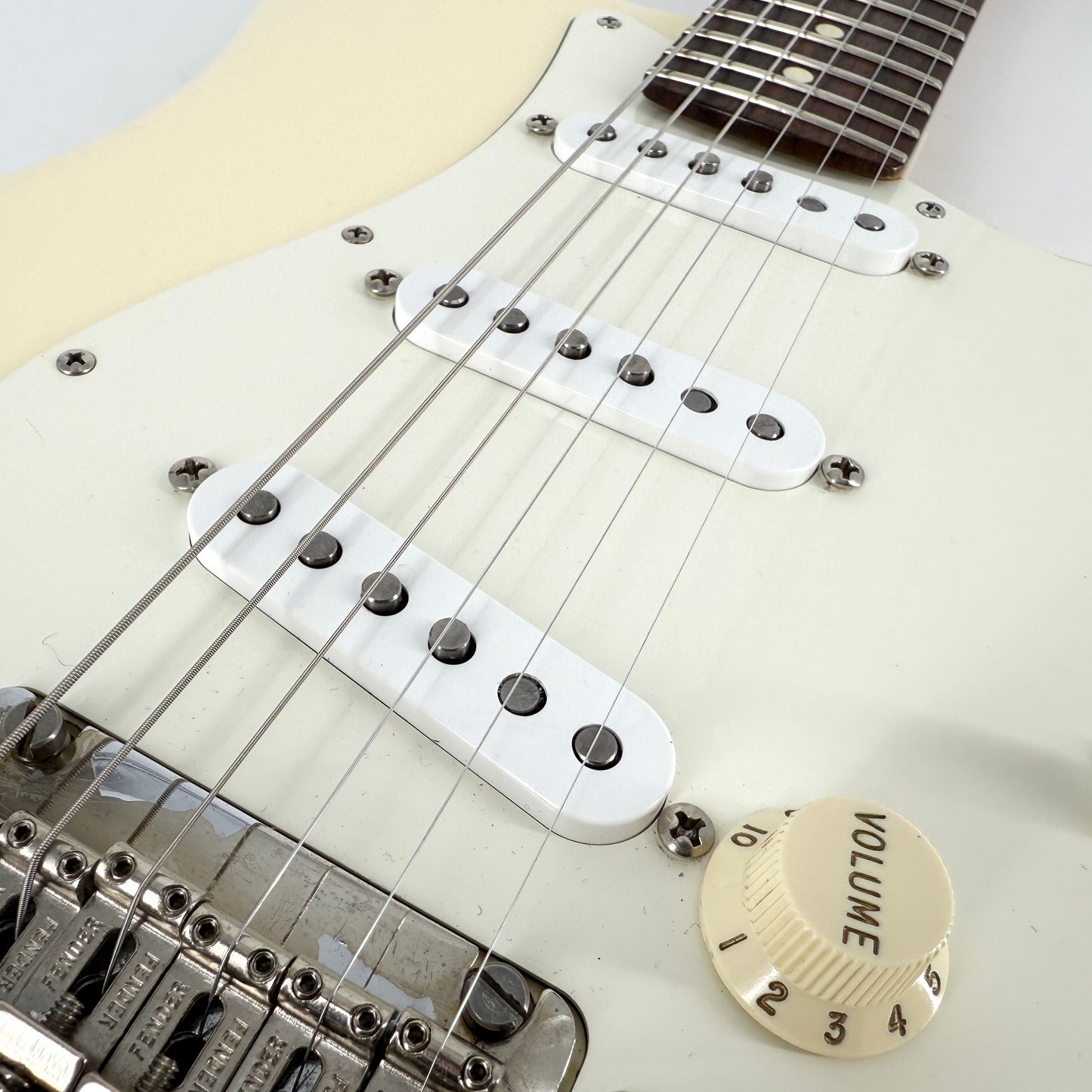 2012 Fender American Standard Stratocaster – Olympic White