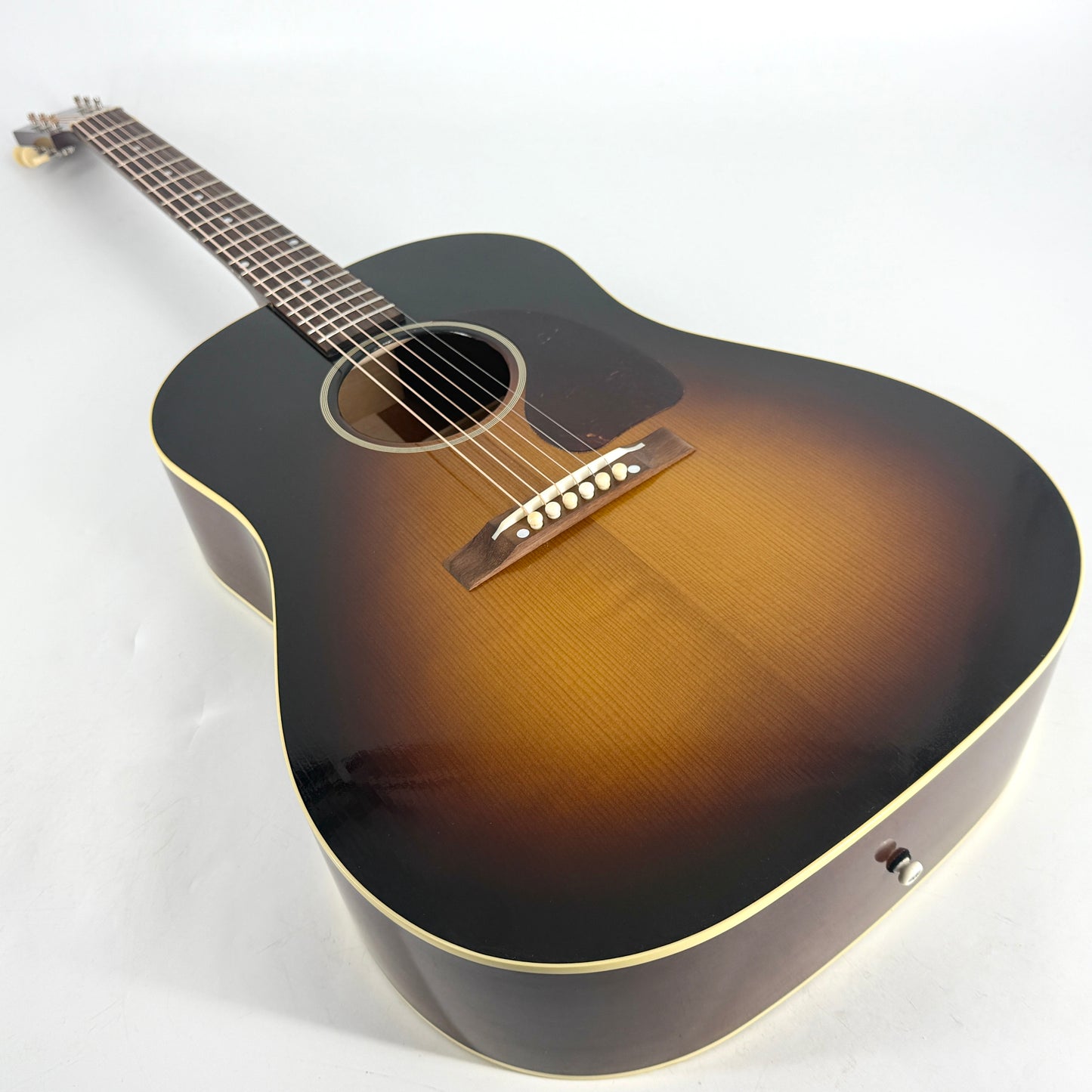 2023 Gibson 1942 Banner J-45 - Vintage Sunburst