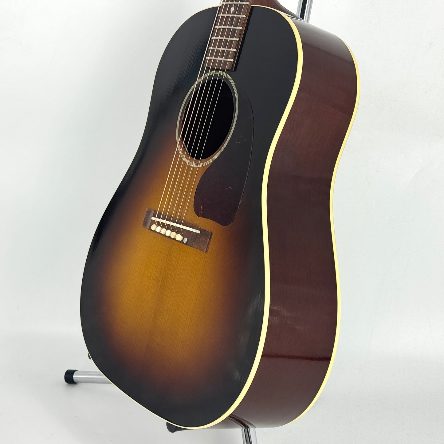2023 Gibson 1942 Banner J-45 - Vintage Sunburst