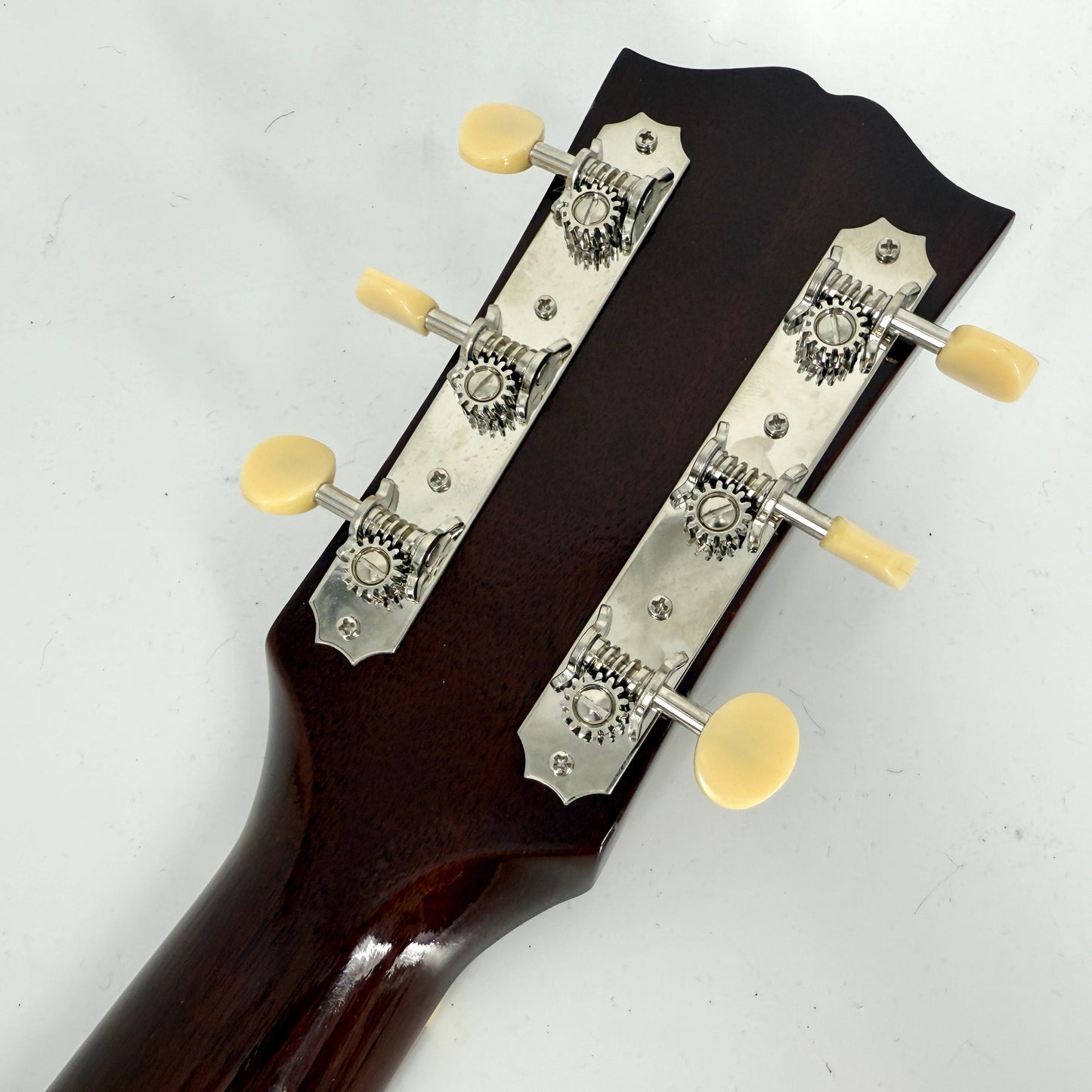 2023 Gibson 1942 Banner J-45 - Vintage Sunburst