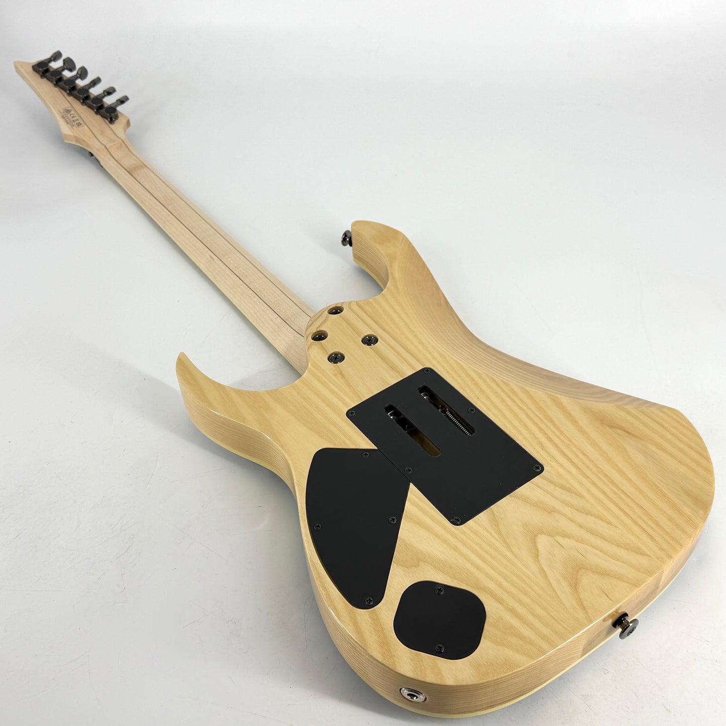 2022 Ibanez Prestige RG652AHM-NGB – Nebula Green Burst