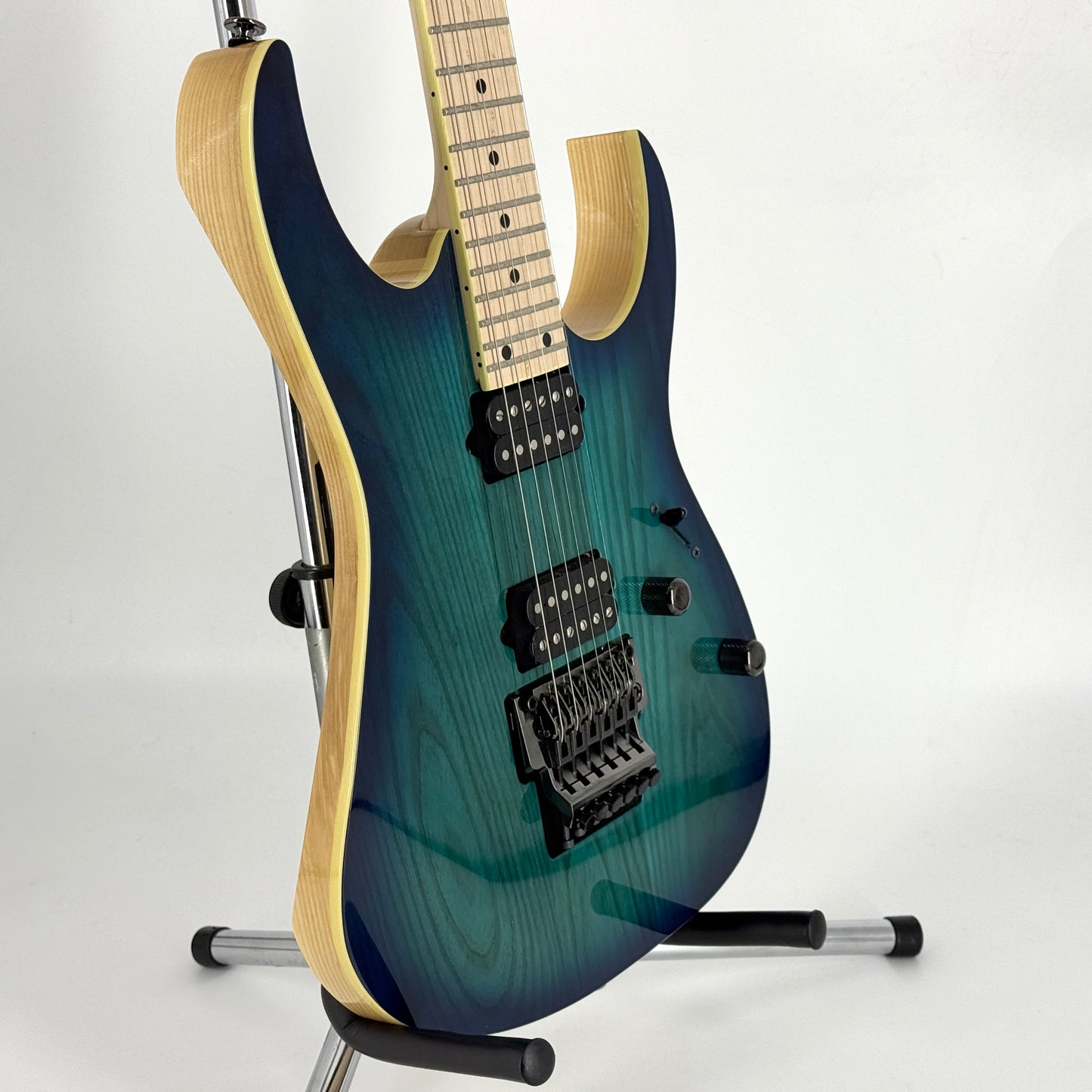 2022 Ibanez Prestige RG652AHM-NGB – Nebula Green Burst