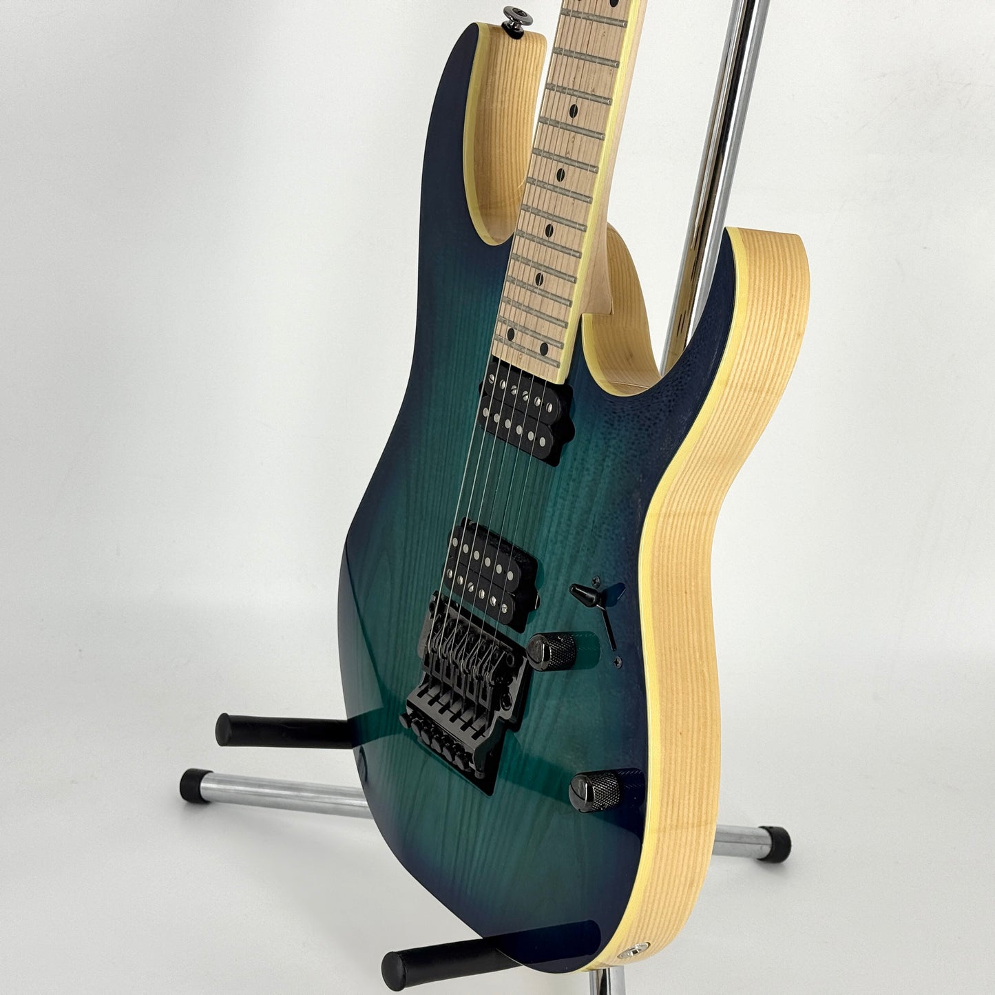 2022 Ibanez Prestige RG652AHM-NGB – Nebula Green Burst