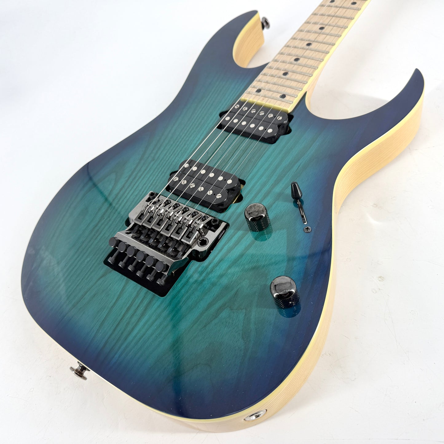 2022 Ibanez Prestige RG652AHM-NGB – Nebula Green Burst