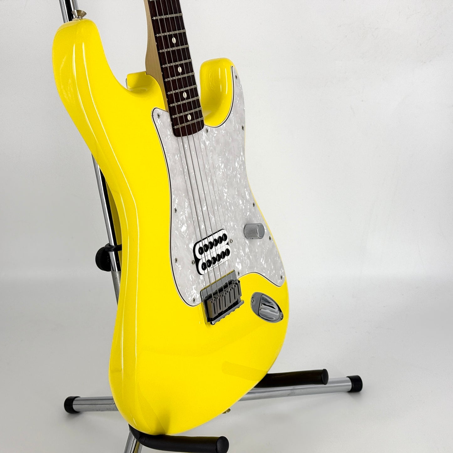 2023 Fender Tom Delonge Limited Edition Stratocaster – Graffiti Yellow