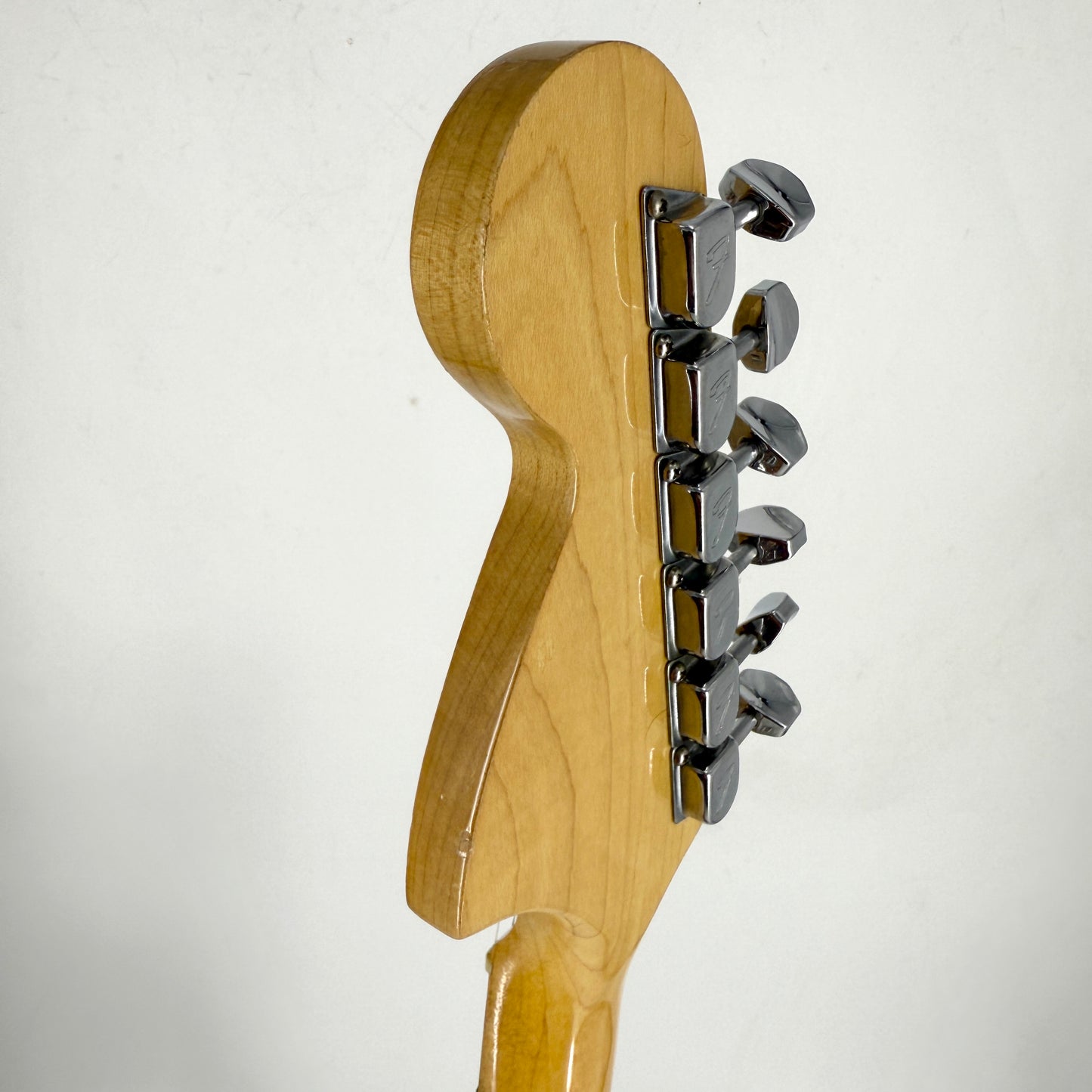 1977 Fender American Stratocaster – Sunburst