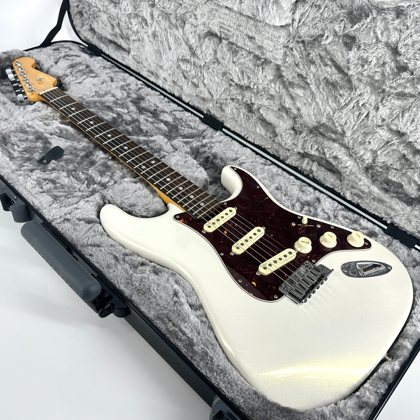 2023 Fender American Ultra Stratocaster – Arctic Pearl