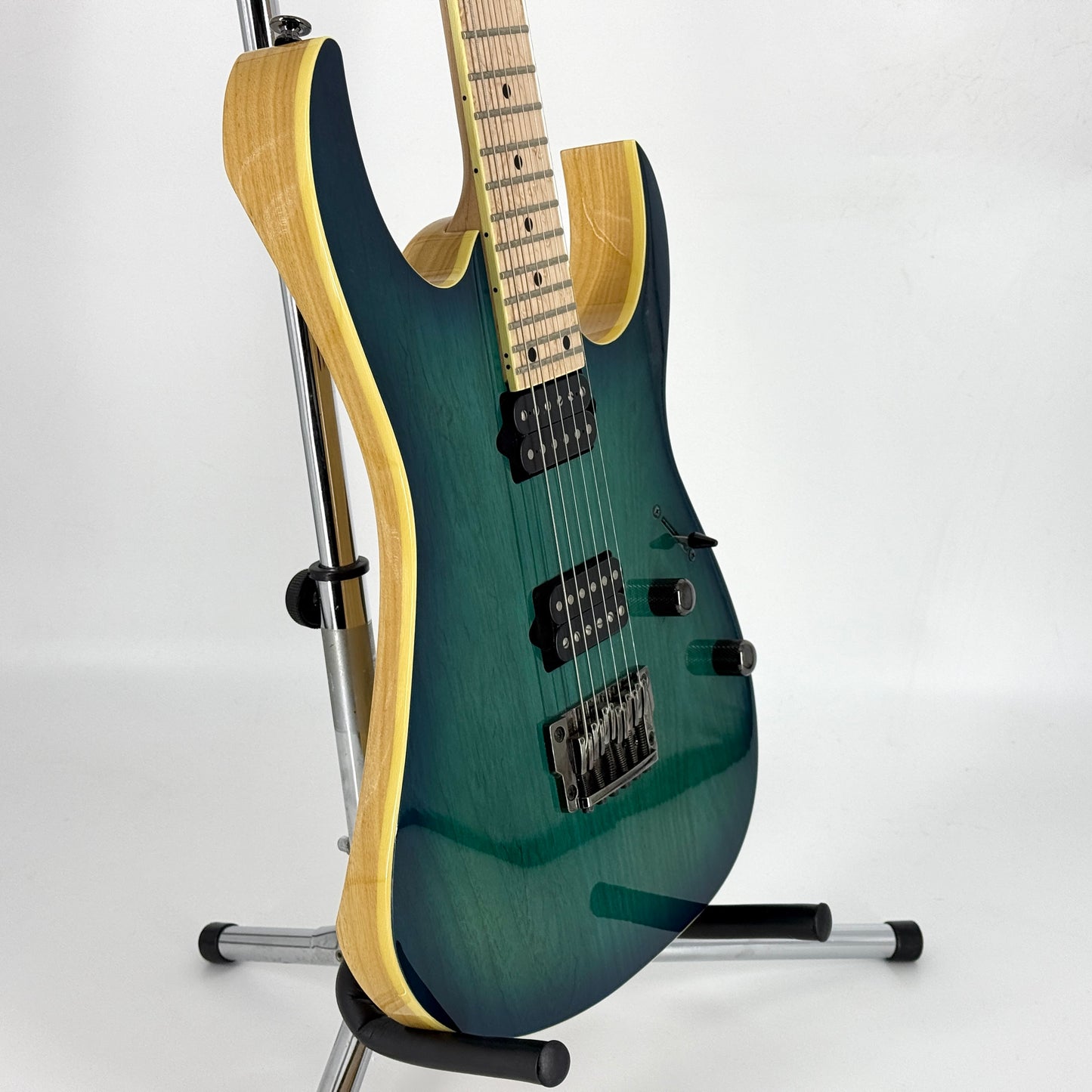 2016 Ibanez Prestige RG652AHMFX-NGB – Nebula Green Burst