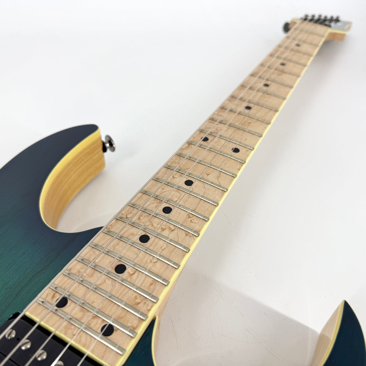 2016 Ibanez Prestige RG652AHMFX-NGB – Nebula Green Burst