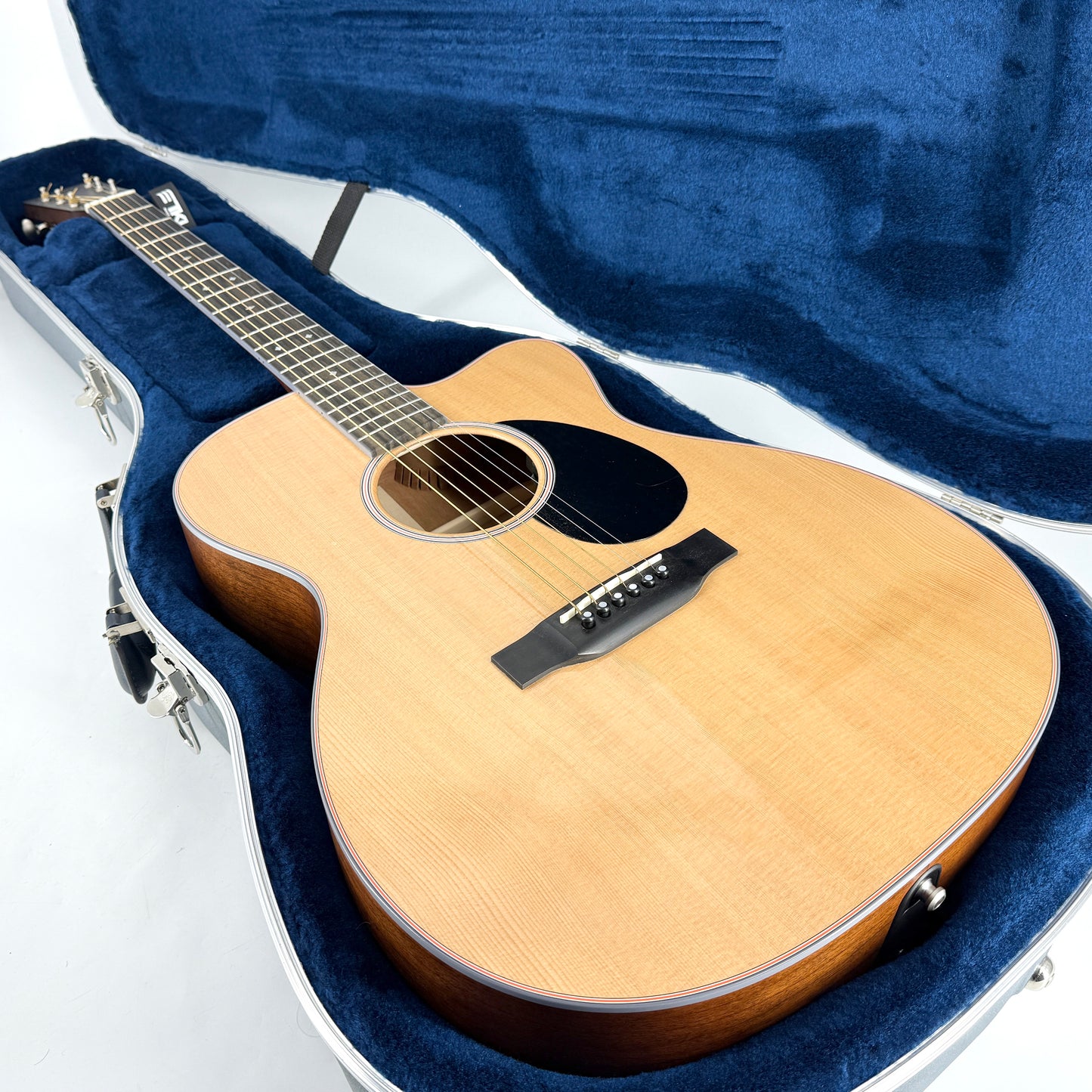 2021 Martin OMC-16E – Natural