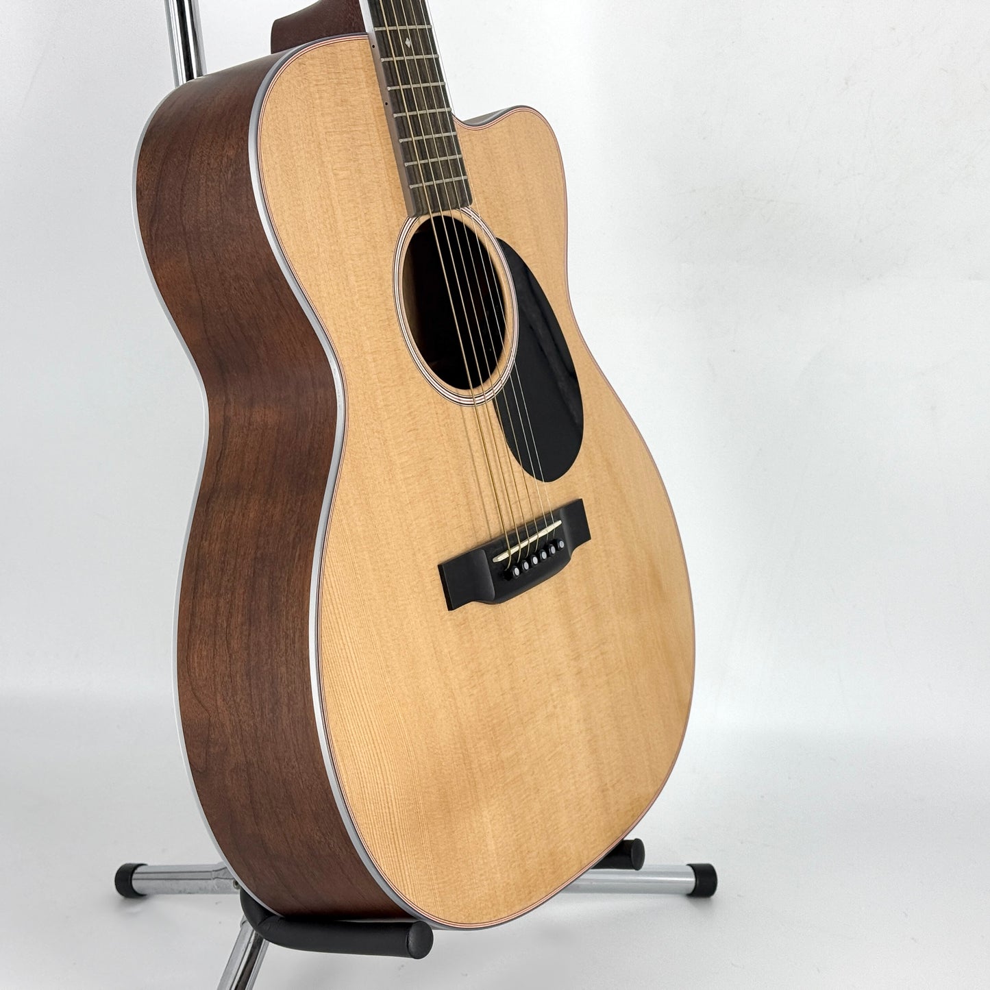 2021 Martin OMC-16E – Natural