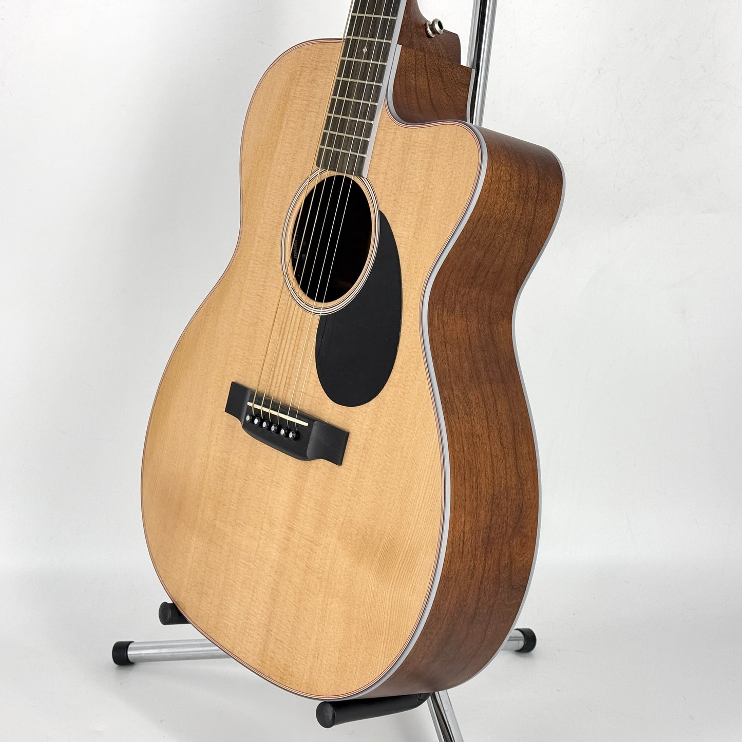 2021 Martin OMC-16E – Natural