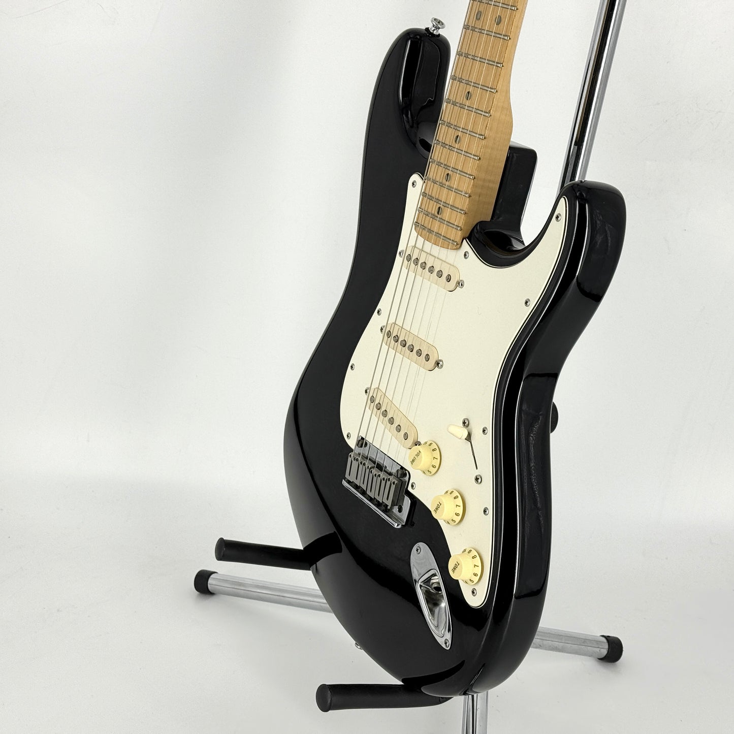 2005 Fender American Series (Standard) Stratocaster – Black