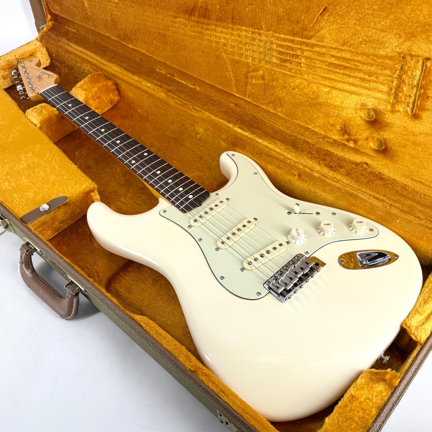2010 Fender American Vintage ’62 Reissue Stratocaster – Olympic White
