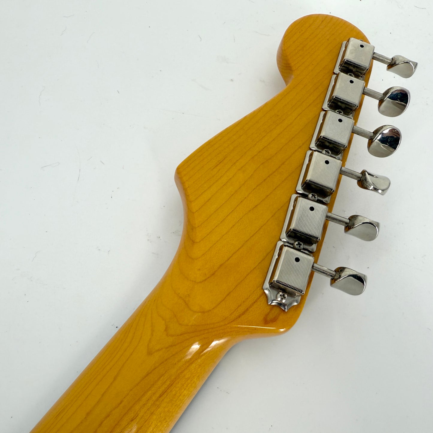 2010 Fender American Vintage ’62 Reissue Stratocaster – Olympic White