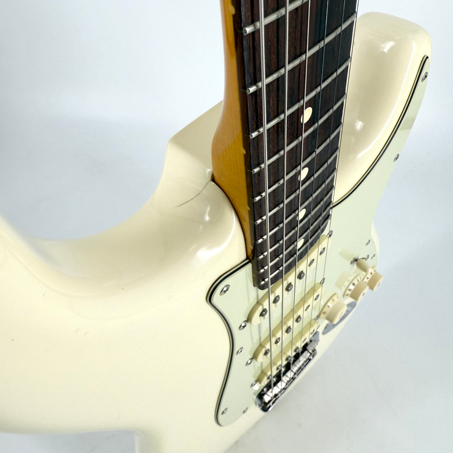 2010 Fender American Vintage ’62 Reissue Stratocaster – Olympic White