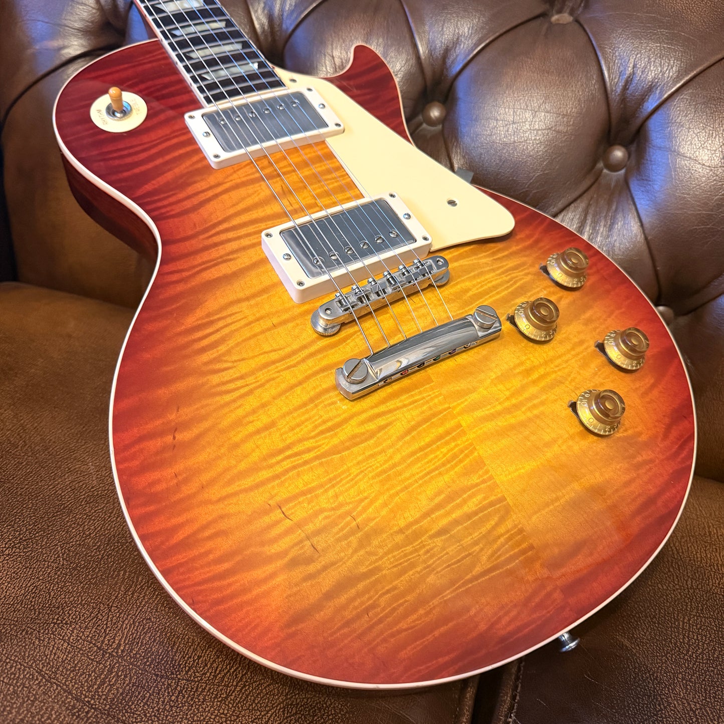 2021 Gibson Custom Shop 60th Anniversary Les Paul Standard 1960 Reissue V1 - Deep Cherry Burst